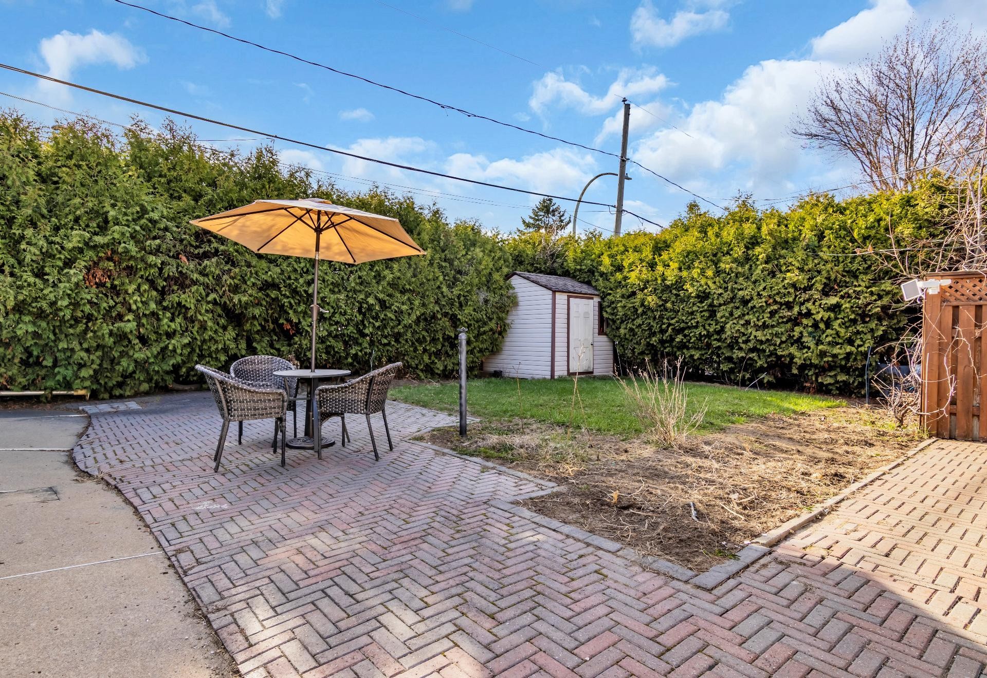 









455


Rue Flavien

,
Laval (Fabreville),




QC
H7P3A1

