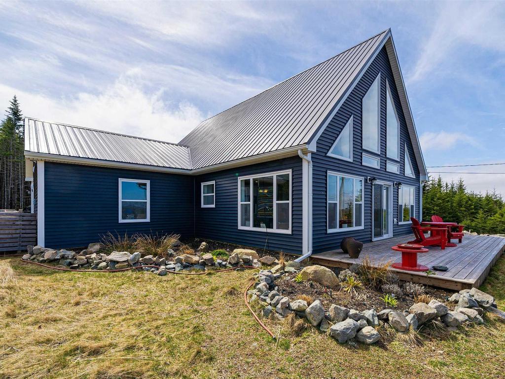 












1399 East Petpeswick Road

,
East Petpeswick,




NS
B0J 2L0

