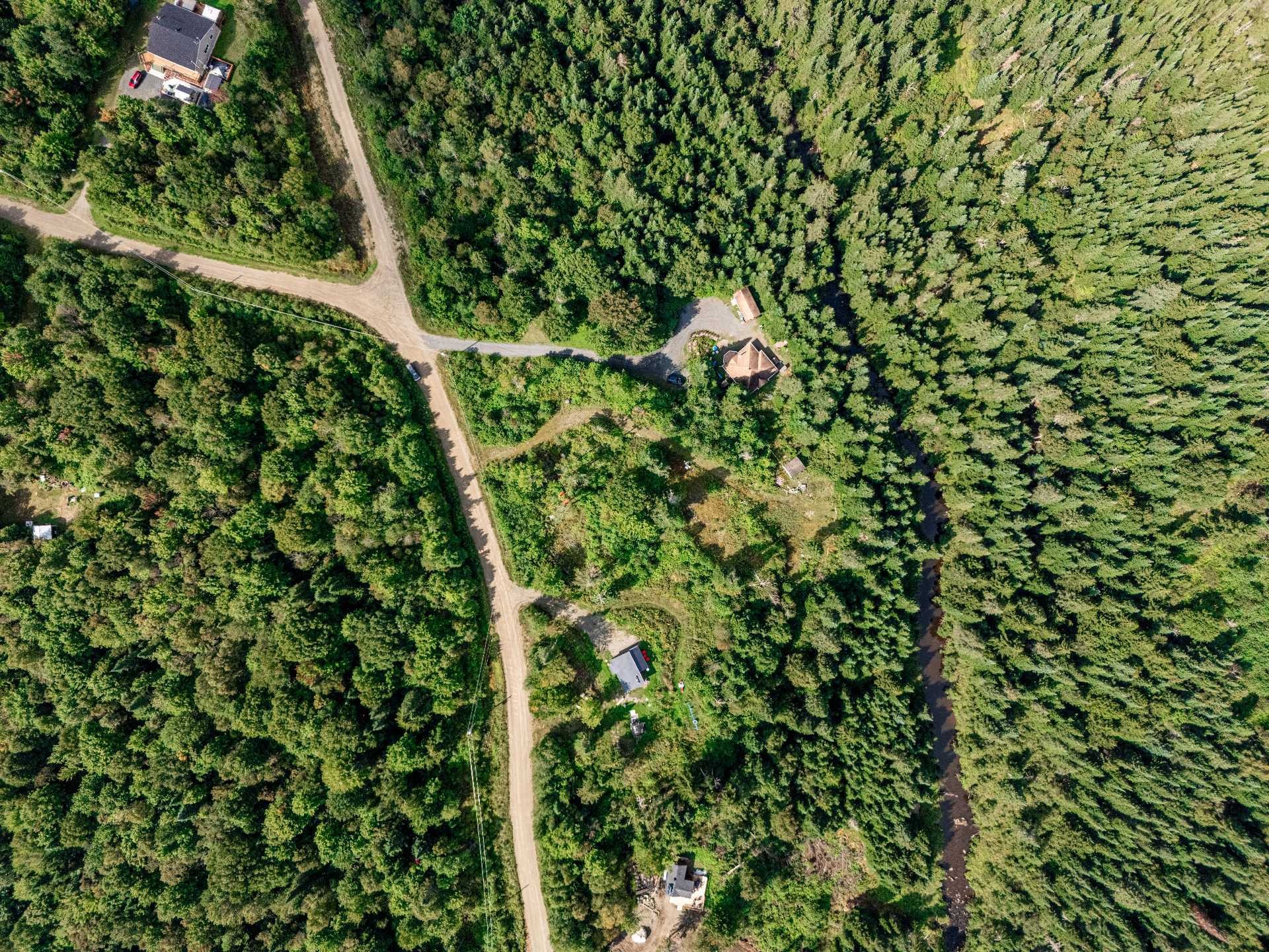 









128


Ch. du Corbeau

,
Notre-Dame-des-Bois,







QC
J0B2E0


