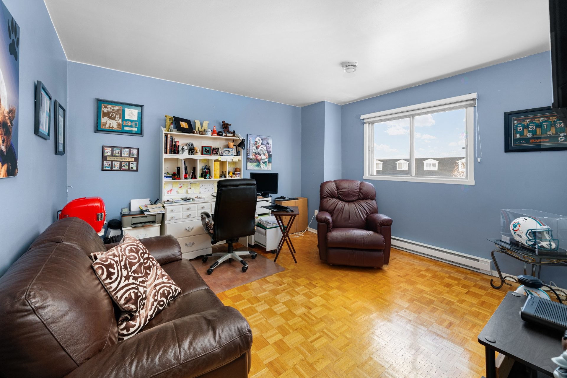 









9021


Av. Choppin

,
Montréal (Anjou),




QC
H1J2A2

