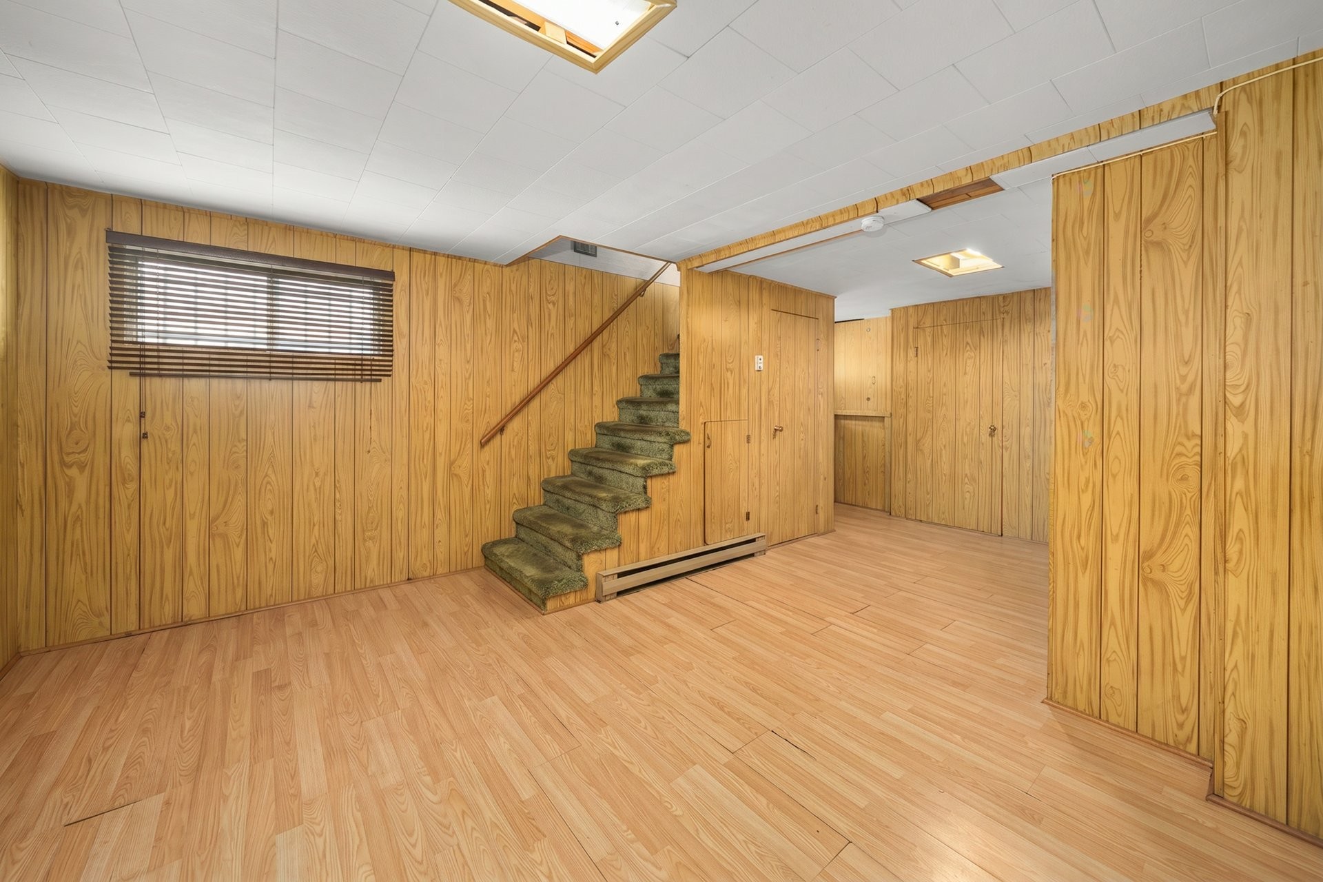 









9021


Av. Choppin

,
Montréal (Anjou),




QC
H1J2A2

