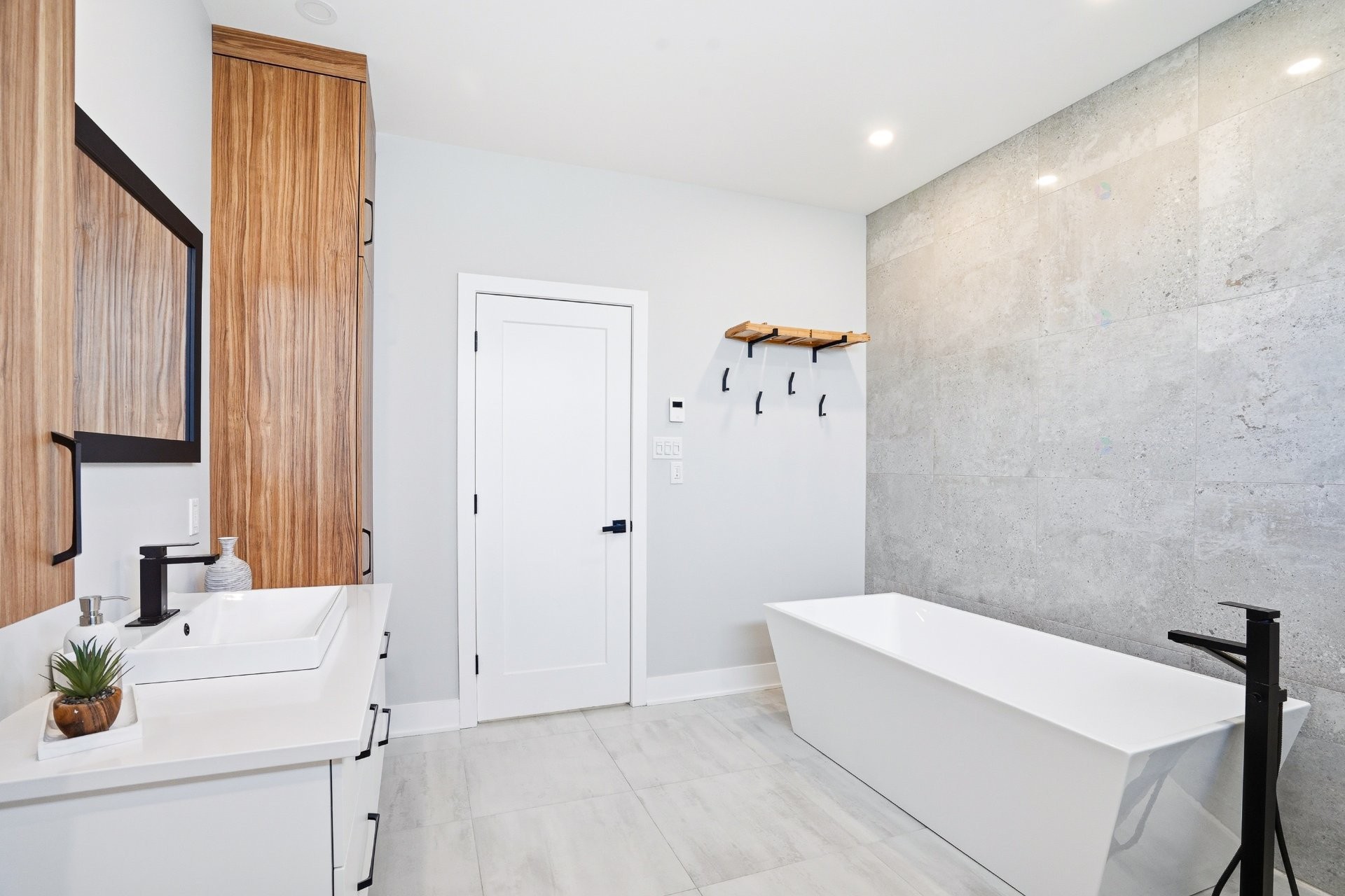 









1508


Ch. des Coteaux

,
Farnham,




QC
J2N0M2

