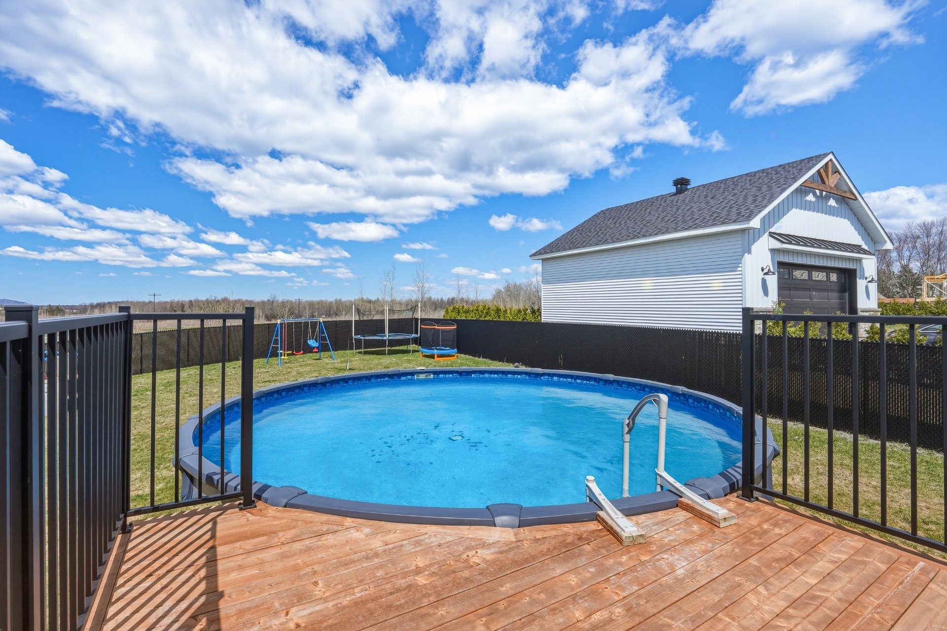









1508


Ch. des Coteaux

,
Farnham,




QC
J2N0M2

