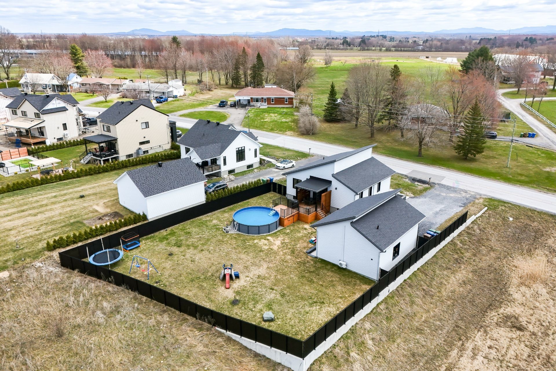









1508


Ch. des Coteaux

,
Farnham,




QC
J2N0M2

