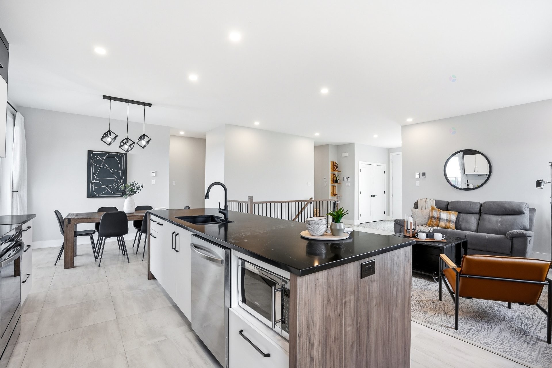 









1508


Ch. des Coteaux

,
Farnham,




QC
J2N0M2


