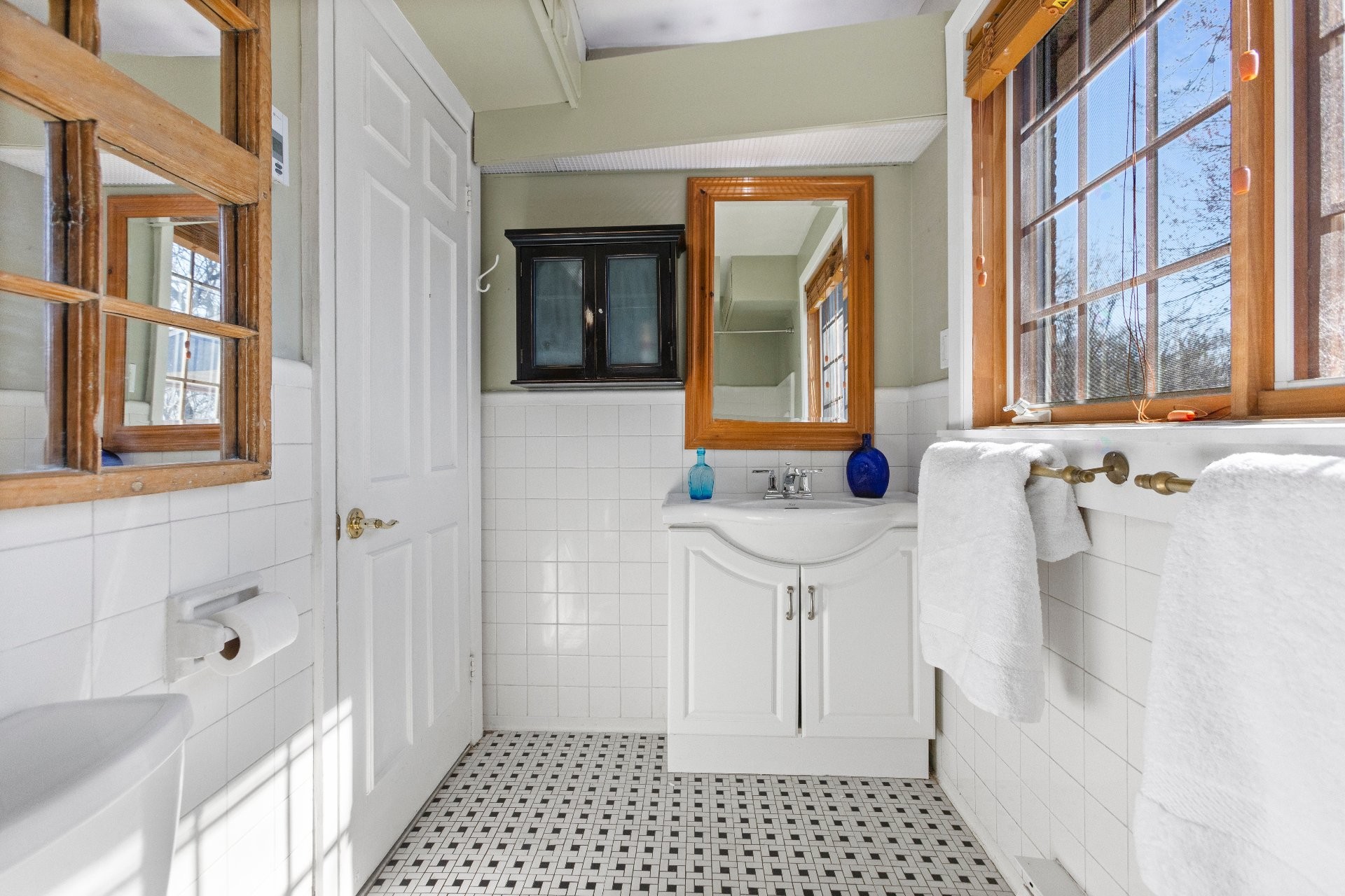 









350


Av. Stream

,
Dorval,




QC
H9S2P5

