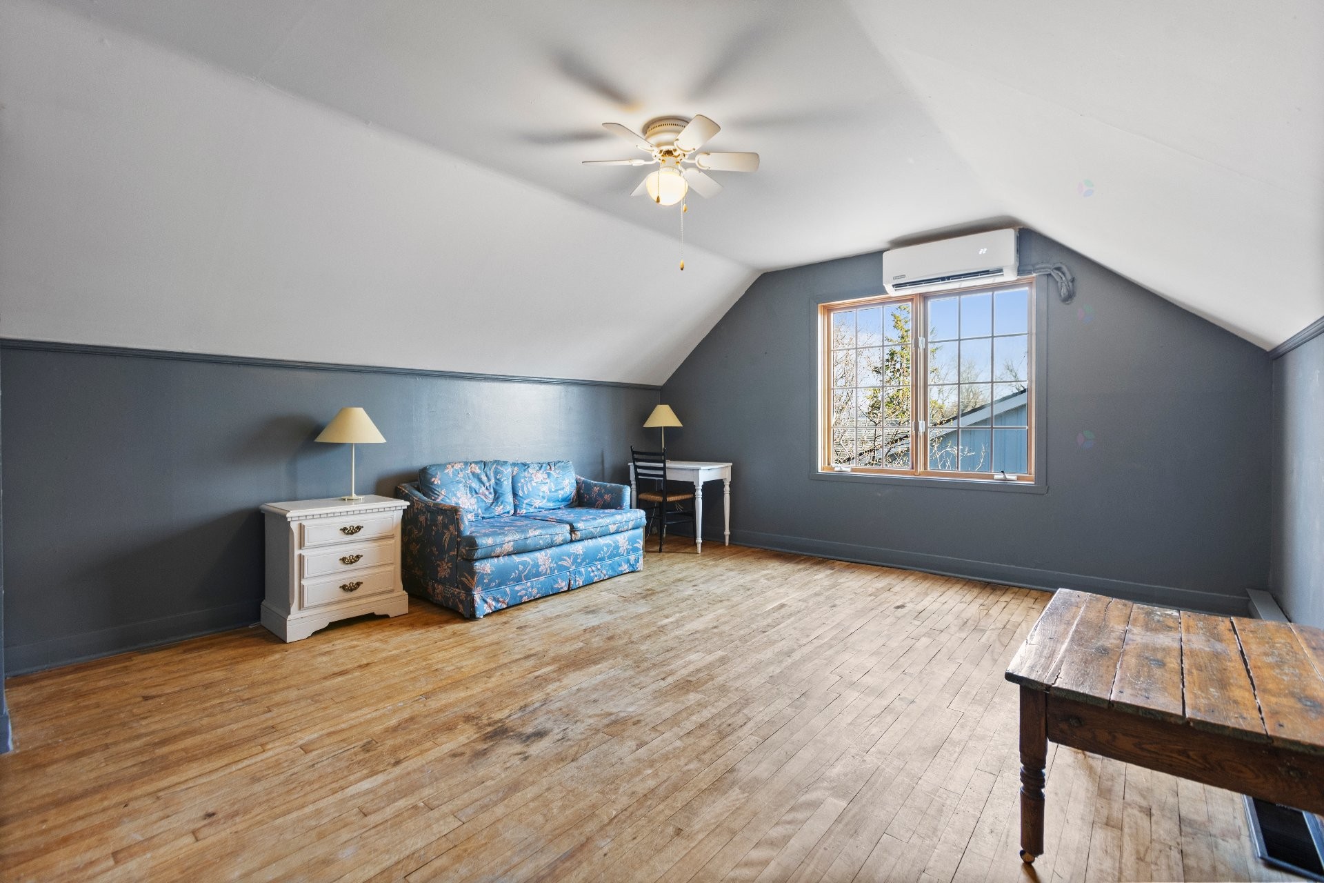 









350


Av. Stream

,
Dorval,




QC
H9S2P5

