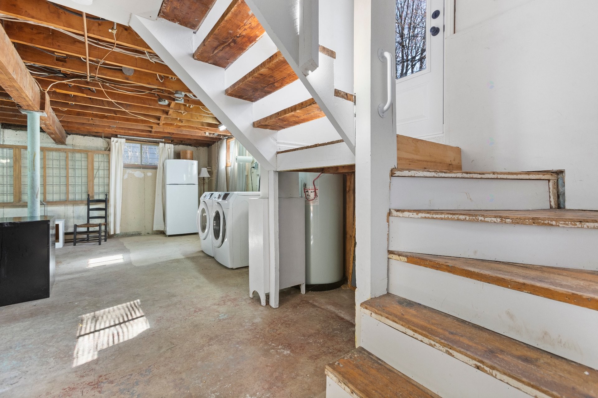 









350


Av. Stream

,
Dorval,




QC
H9S2P5

