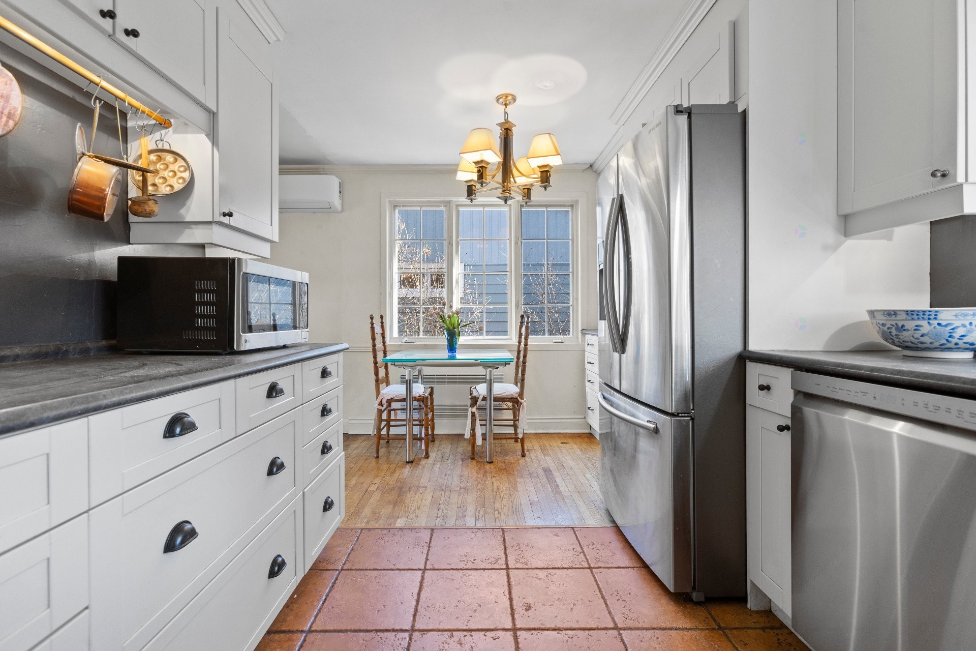 









350


Av. Stream

,
Dorval,




QC
H9S2P5

