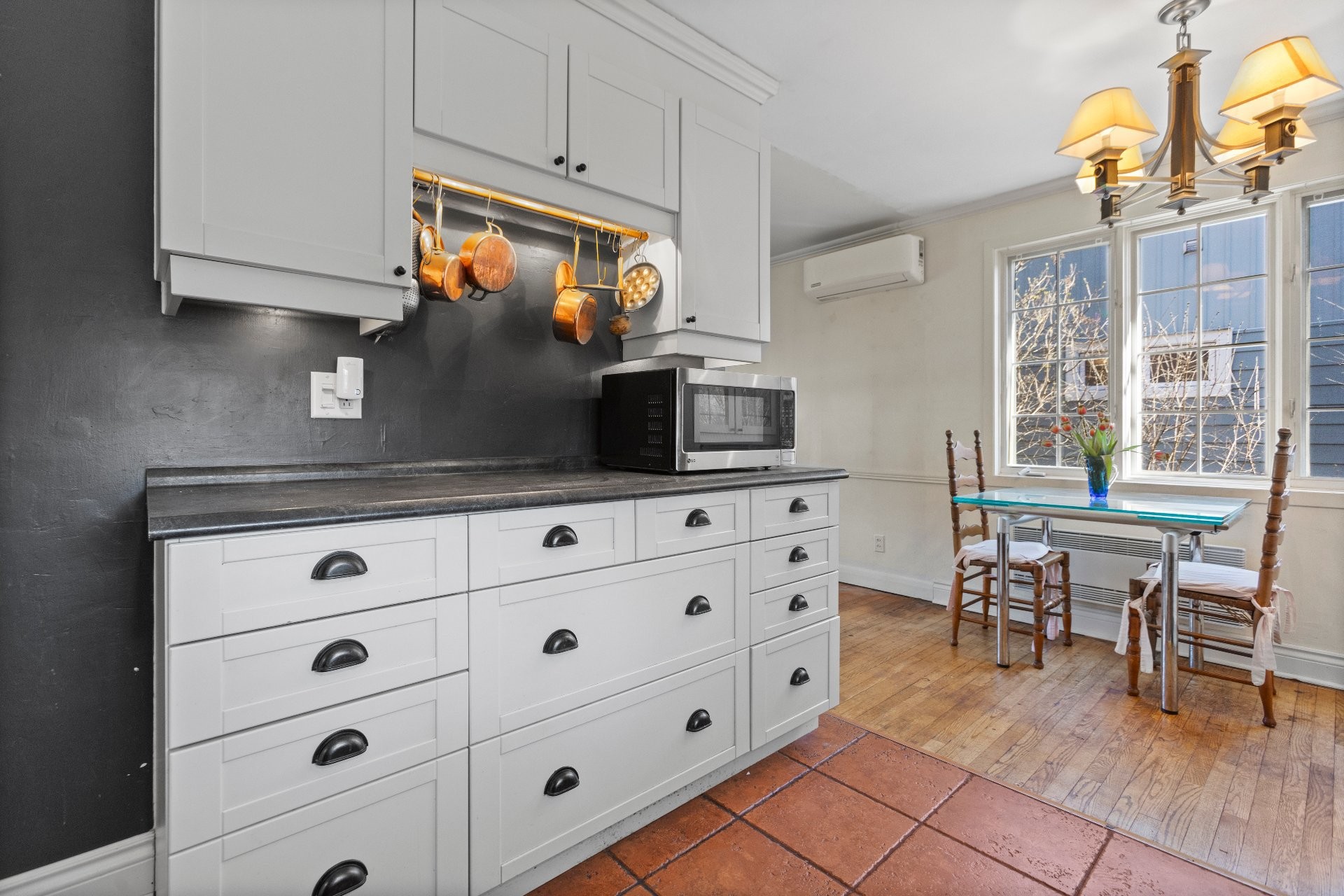 









350


Av. Stream

,
Dorval,




QC
H9S2P5

