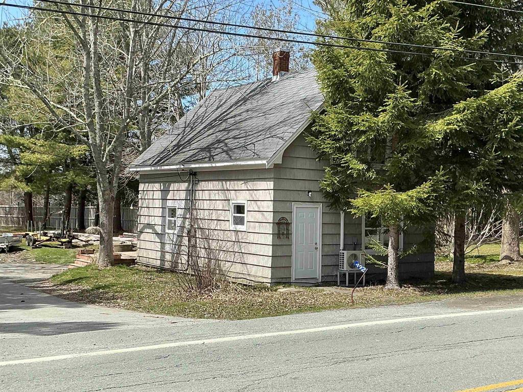 












492 Highway 8

,
Milton,




NS
B0T 1P0

