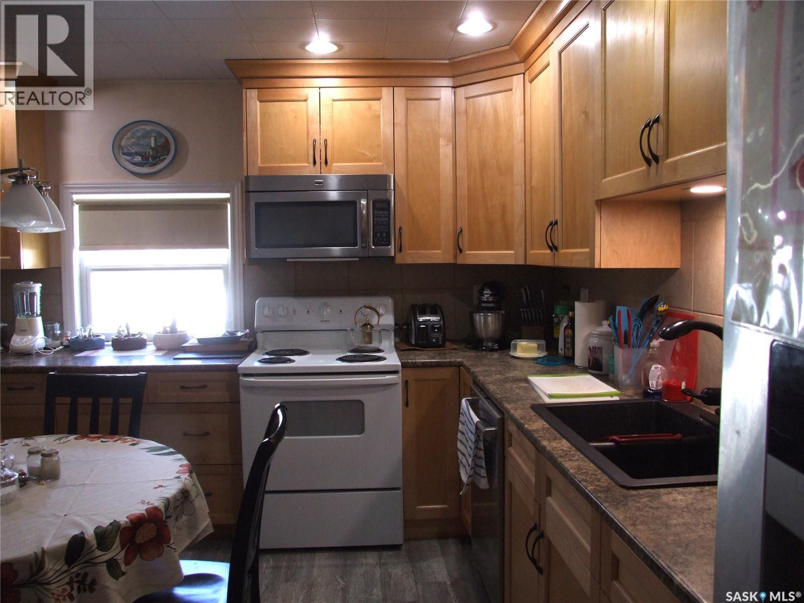 












561 Dome CRESCENT

,
Burstall,




Saskatchewan
S0N0H0

