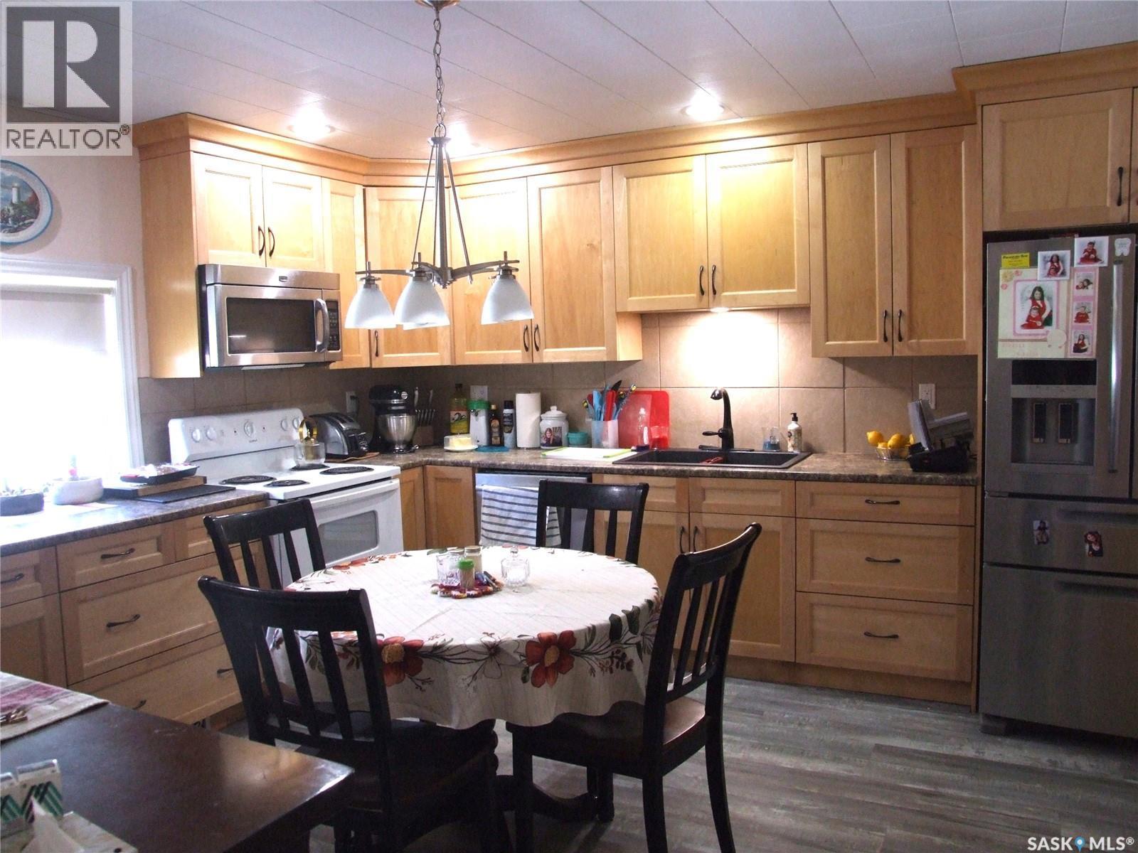 












561 Dome CRESCENT

,
Burstall,




Saskatchewan
S0N0H0

