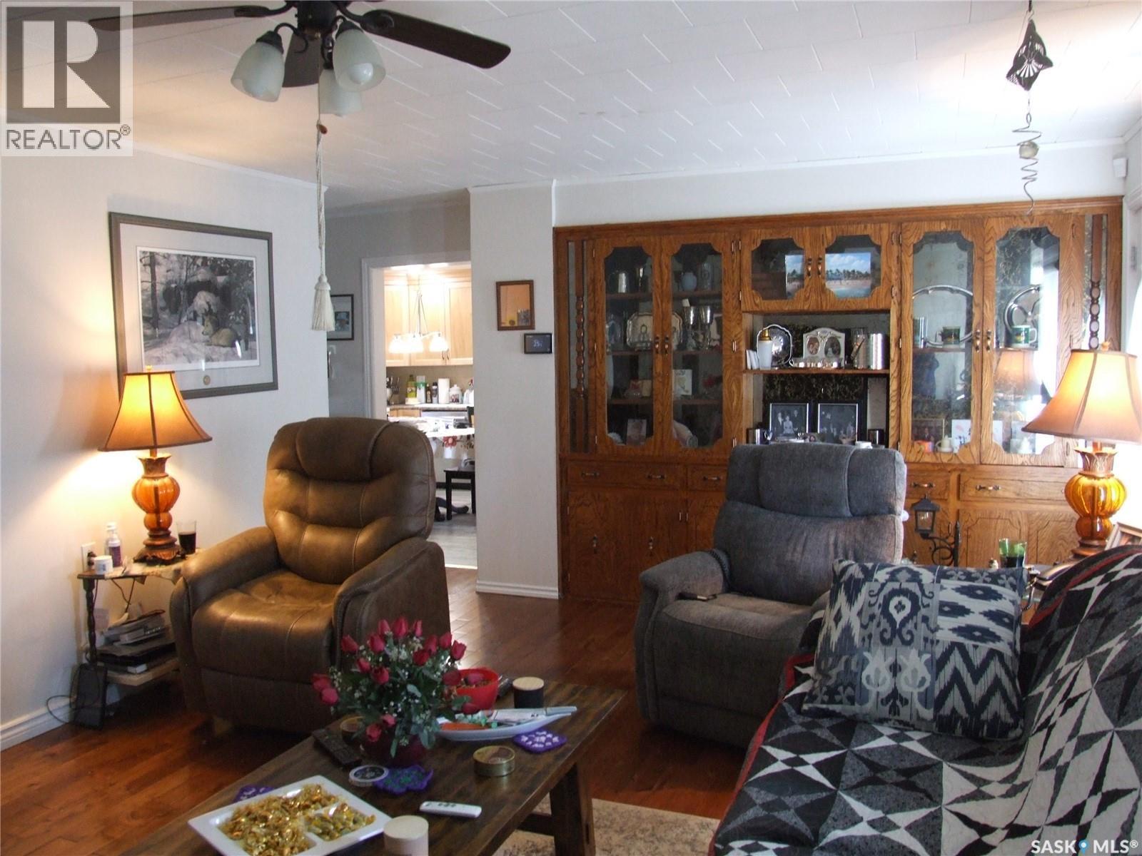 












561 Dome CRESCENT

,
Burstall,




Saskatchewan
S0N0H0

