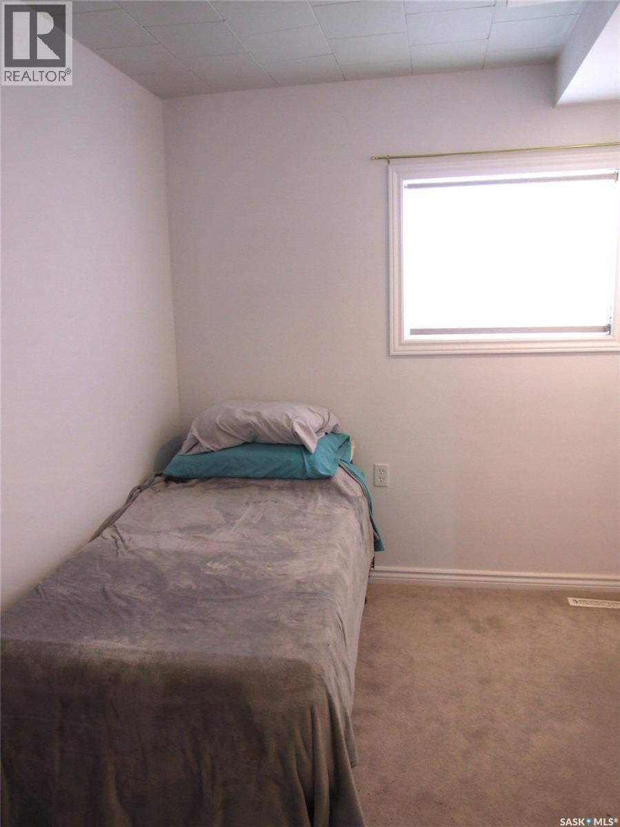 












561 Dome CRESCENT

,
Burstall,




Saskatchewan
S0N0H0

