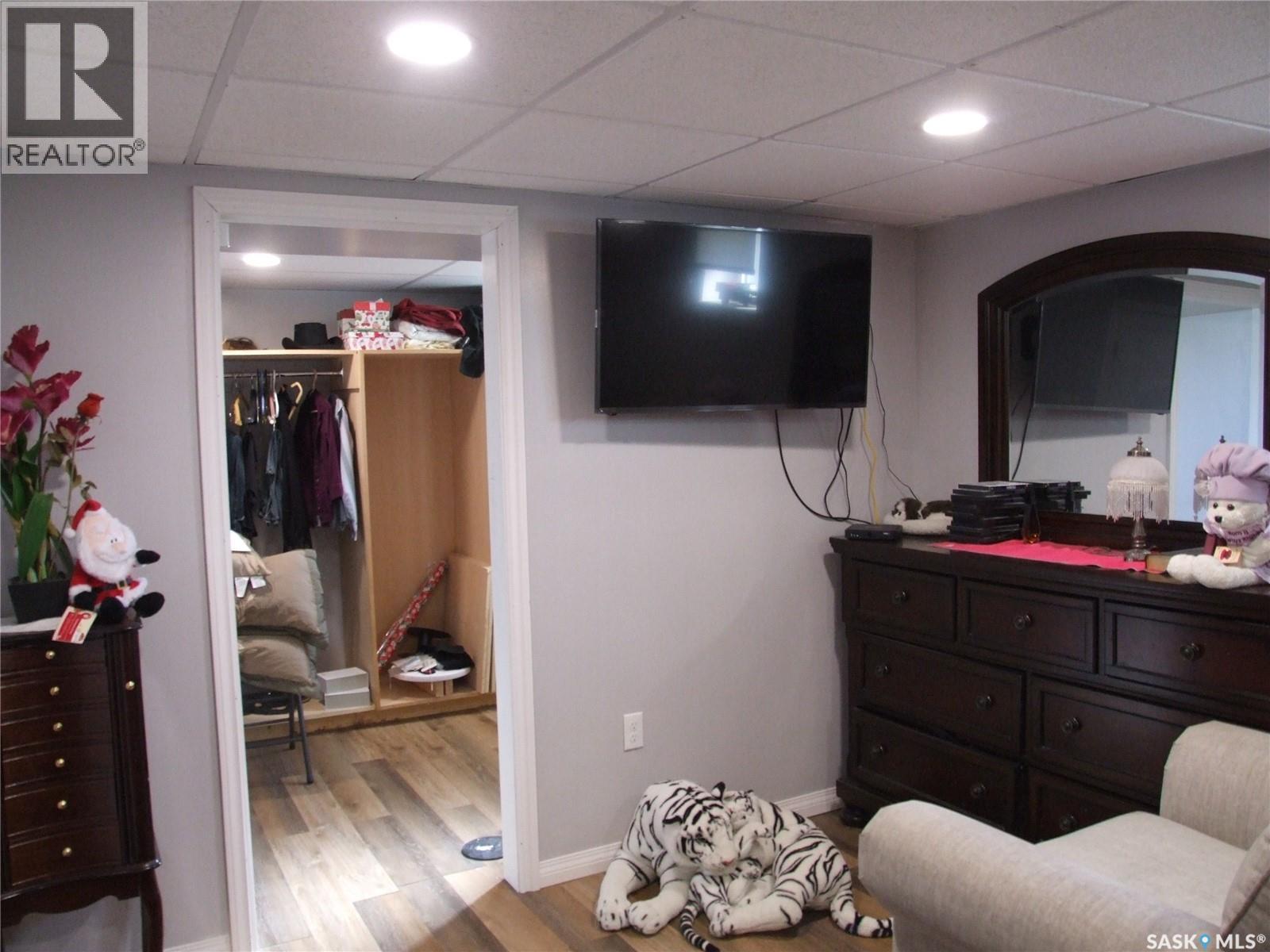 












561 Dome CRESCENT

,
Burstall,




Saskatchewan
S0N0H0

