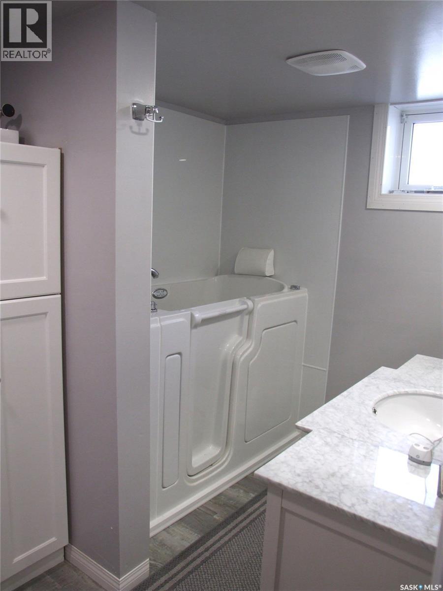 












561 Dome CRESCENT

,
Burstall,




Saskatchewan
S0N0H0

