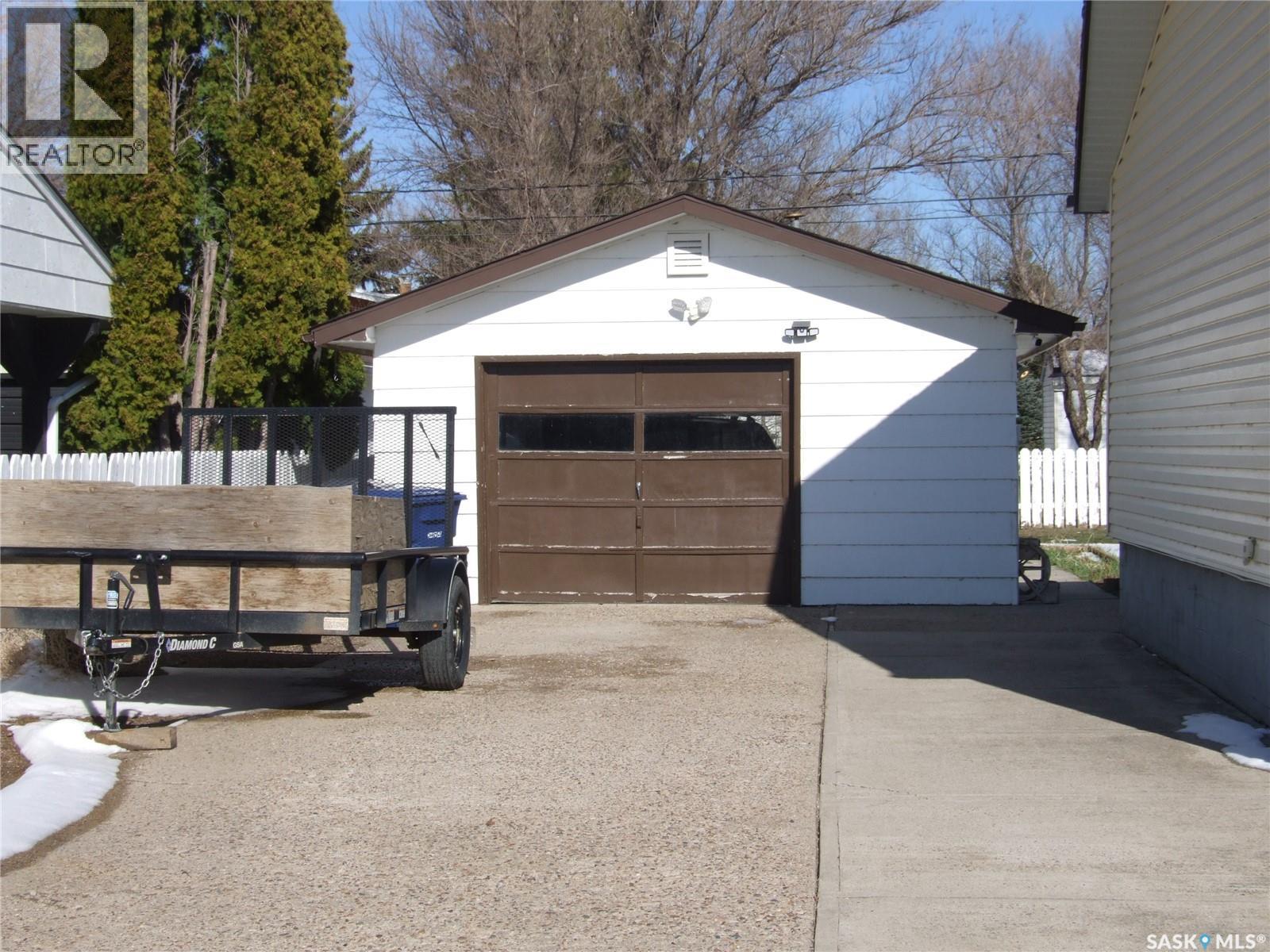 












561 Dome CRESCENT

,
Burstall,




Saskatchewan
S0N0H0

