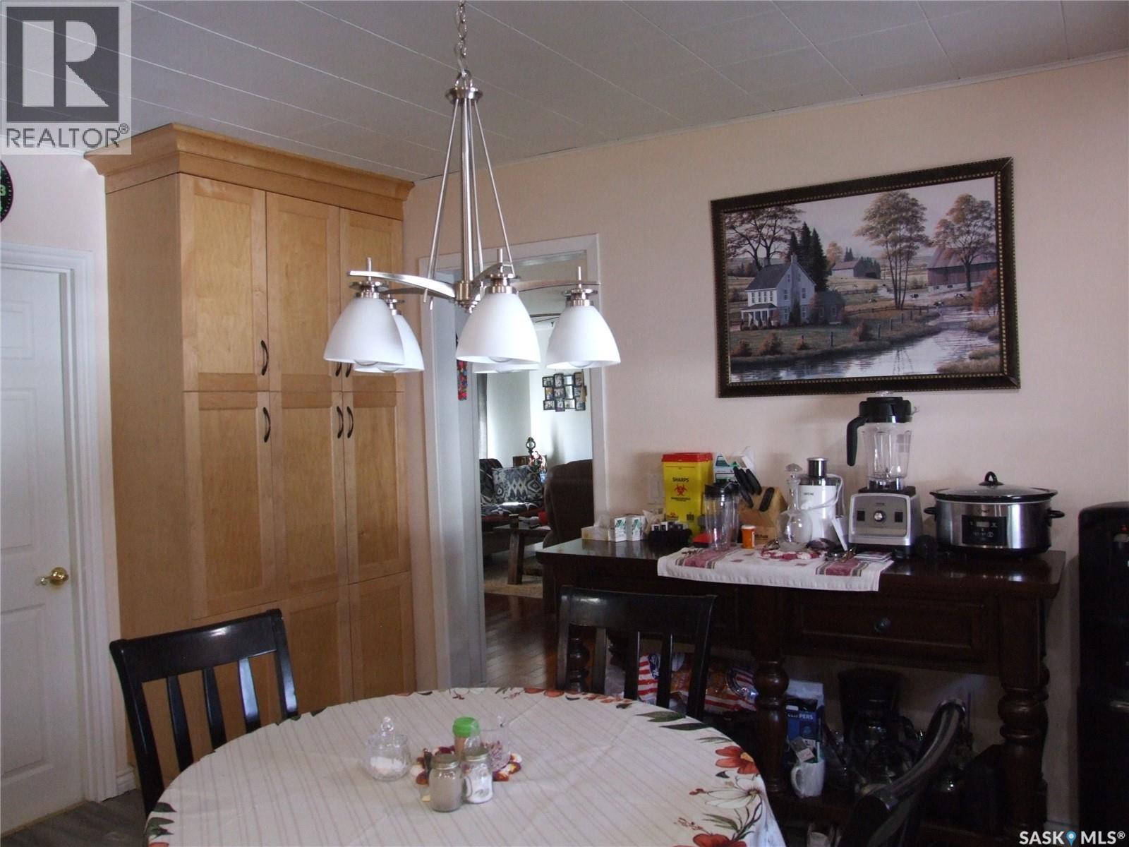 












561 Dome CRESCENT

,
Burstall,




Saskatchewan
S0N0H0

