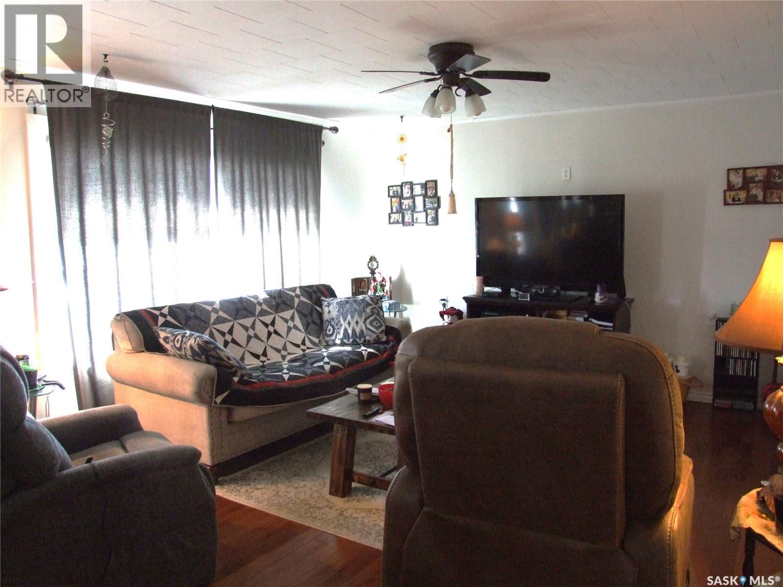 












561 Dome CRESCENT

,
Burstall,




Saskatchewan
S0N0H0

