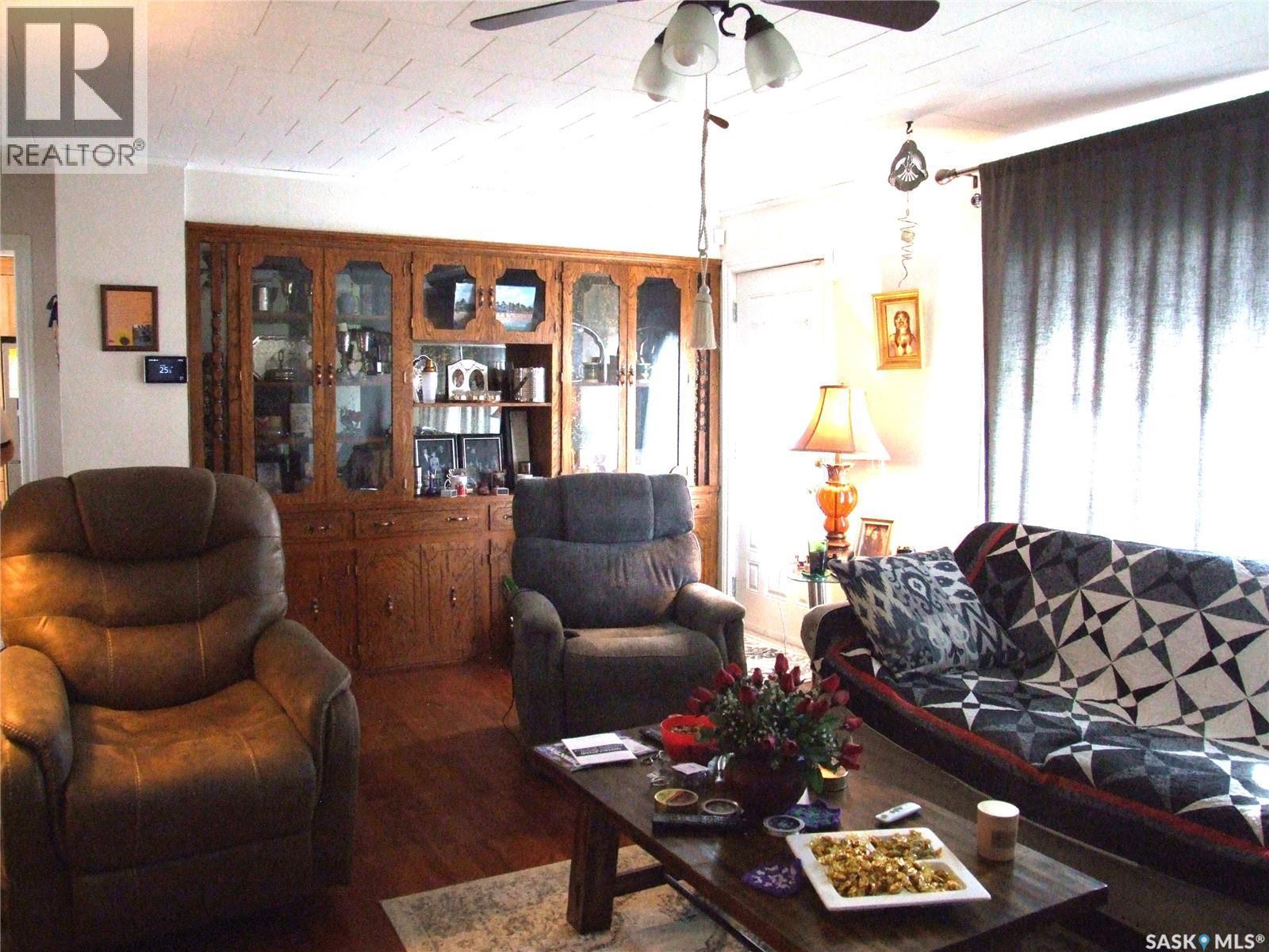 












561 Dome CRESCENT

,
Burstall,




Saskatchewan
S0N0H0


