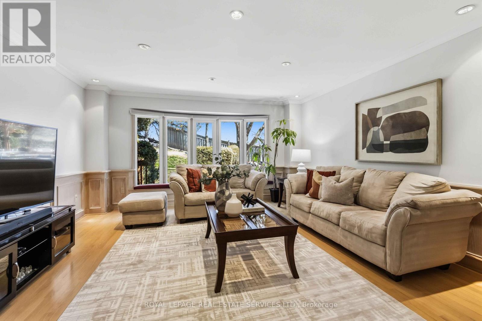 












4330 SPINNINGDALE COURT

,
Mississauga,




Ontario
L5M3J8

