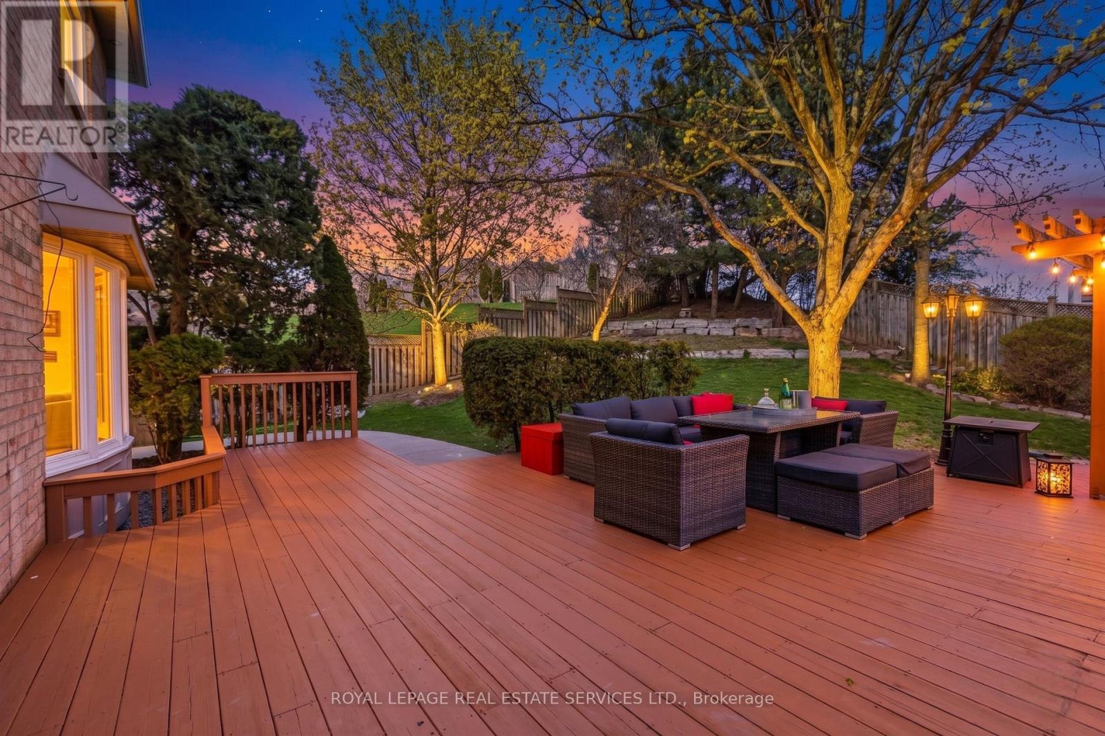 












4330 SPINNINGDALE COURT

,
Mississauga,




Ontario
L5M3J8

