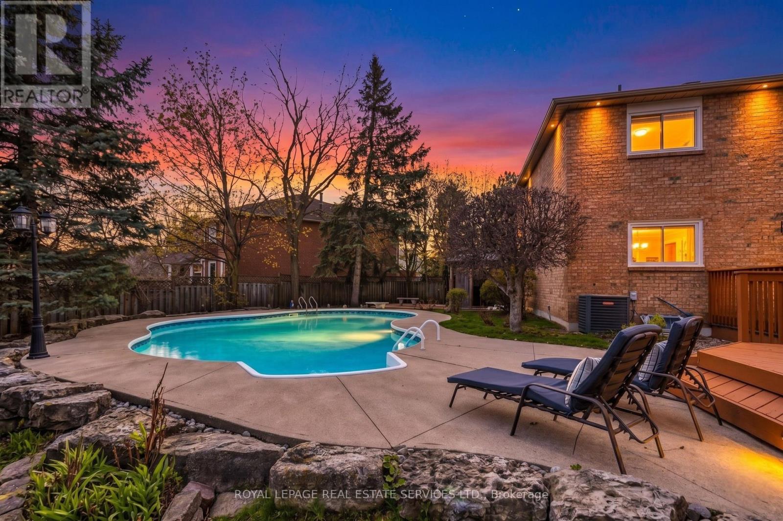 












4330 SPINNINGDALE COURT

,
Mississauga,




Ontario
L5M3J8

