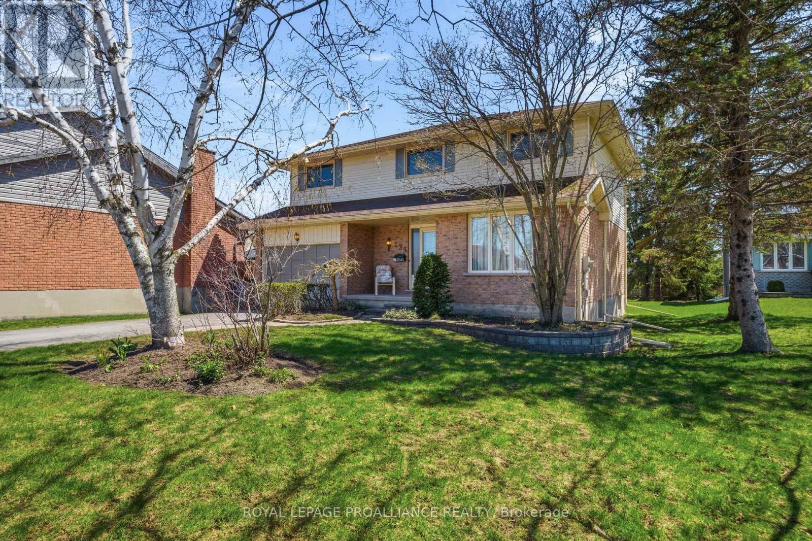 












125 TRACEY PARK DRIVE

,
Belleville (Belleville Ward),




Ontario
K8P5C7

