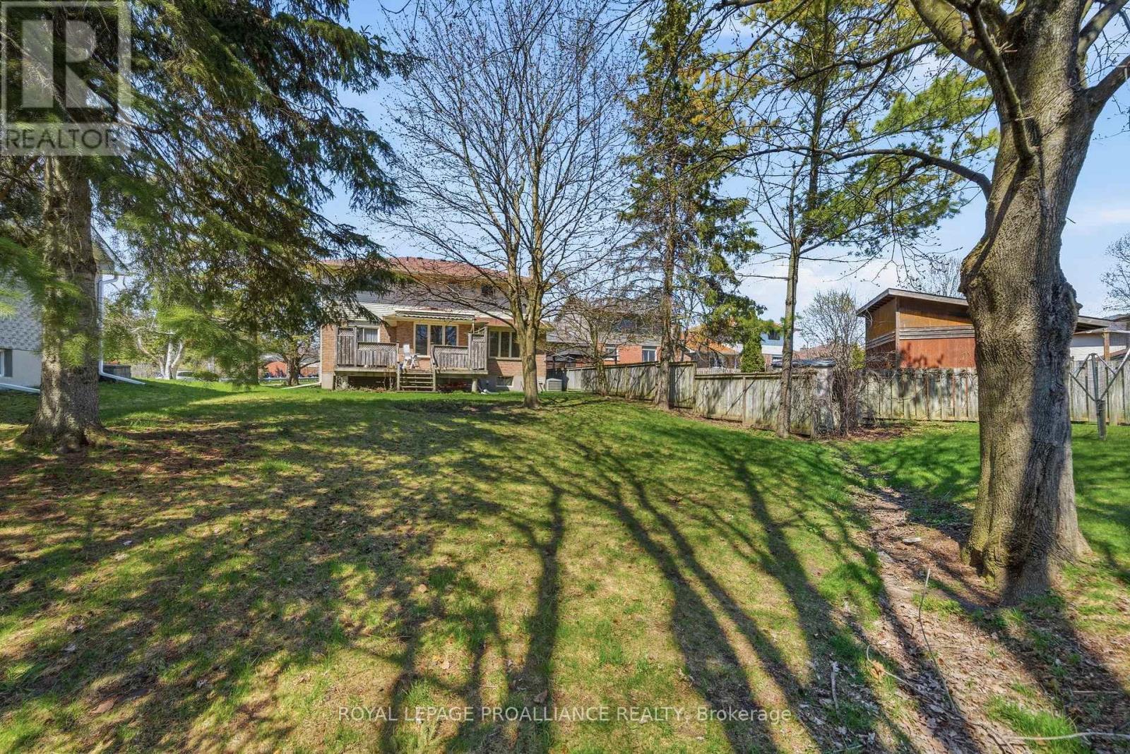 












125 TRACEY PARK DRIVE

,
Belleville (Belleville Ward),




Ontario
K8P5C7

