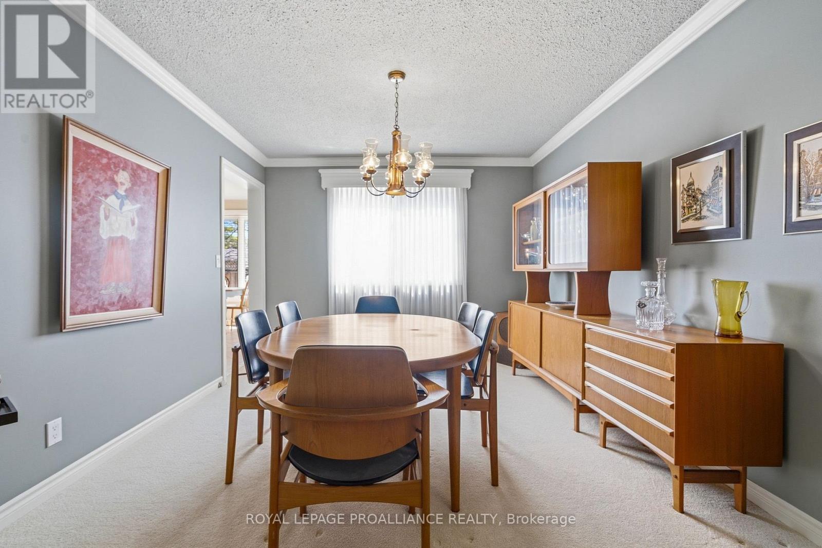 












125 TRACEY PARK DRIVE

,
Belleville (Belleville Ward),




Ontario
K8P5C7

