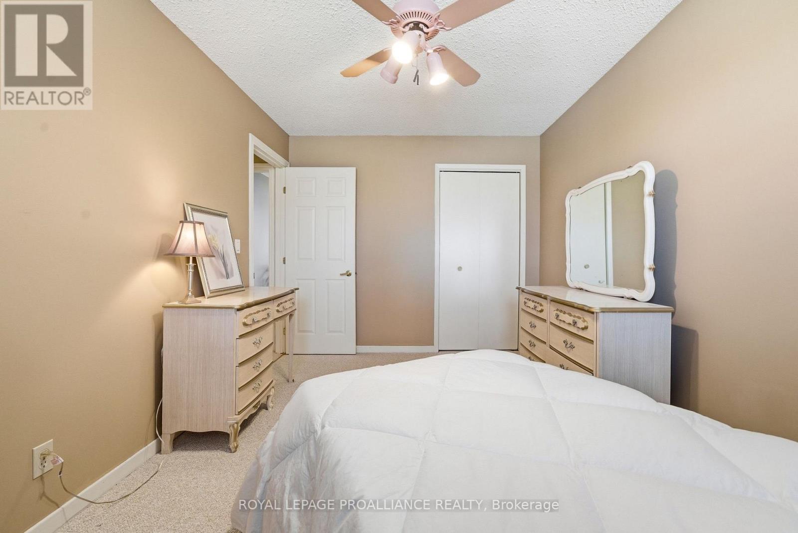 












125 TRACEY PARK DRIVE

,
Belleville (Belleville Ward),




Ontario
K8P5C7

