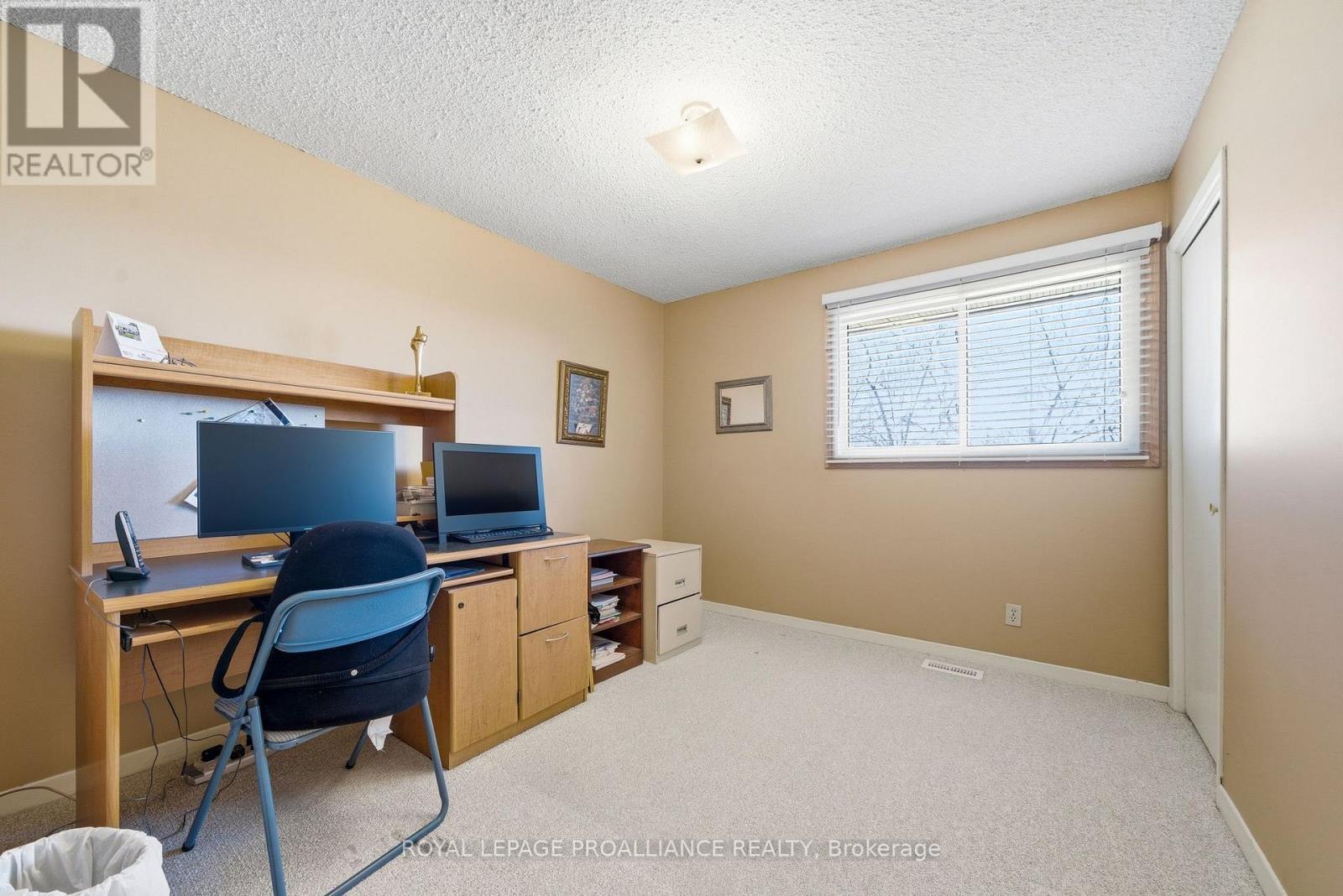 












125 TRACEY PARK DRIVE

,
Belleville (Belleville Ward),




Ontario
K8P5C7

