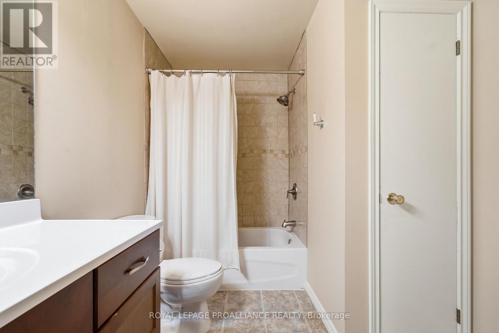 












125 TRACEY PARK DRIVE

,
Belleville (Belleville Ward),




Ontario
K8P5C7

