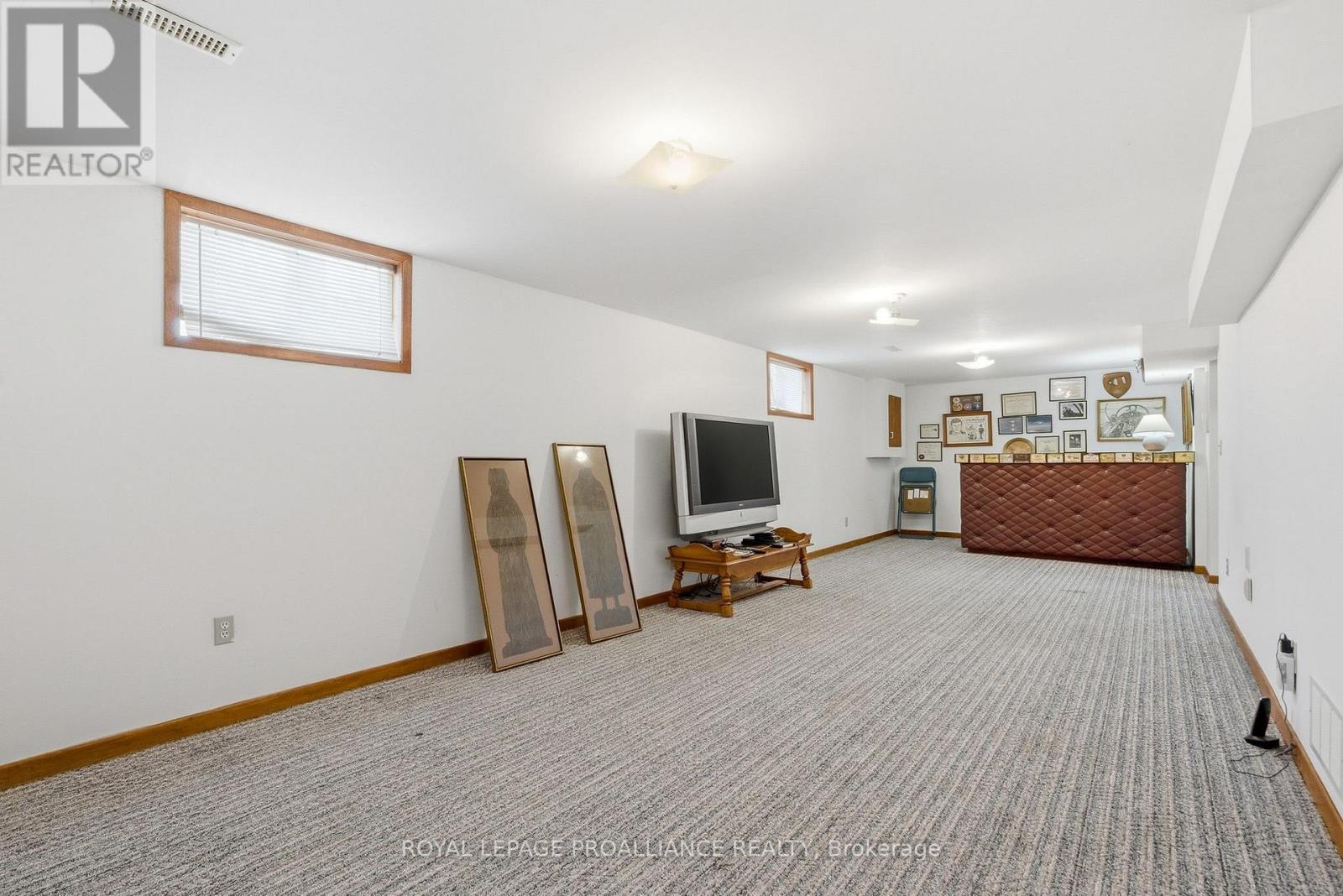 












125 TRACEY PARK DRIVE

,
Belleville (Belleville Ward),




Ontario
K8P5C7

