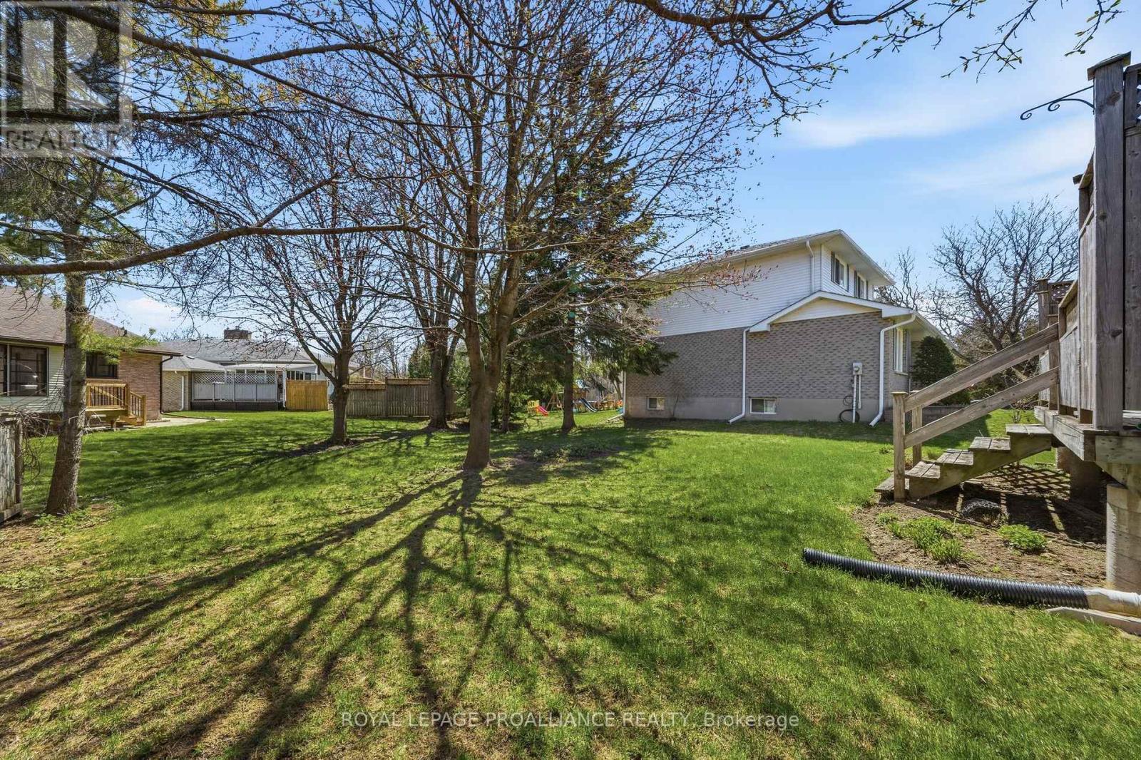 












125 TRACEY PARK DRIVE

,
Belleville (Belleville Ward),




Ontario
K8P5C7

