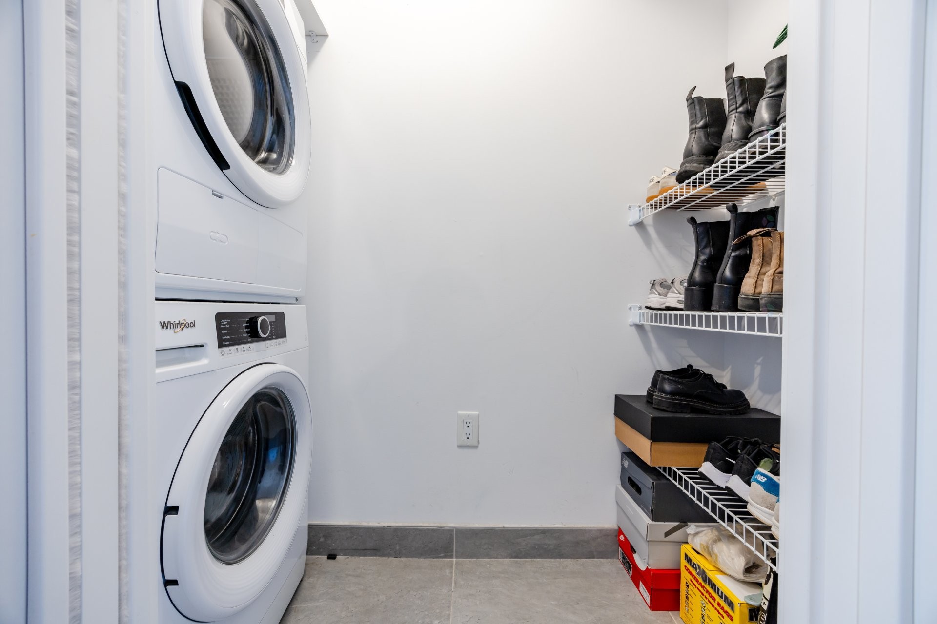 









1239


Rue Drummond

, 601,
Montréal (Ville-Marie),




QC
H3G1V8

