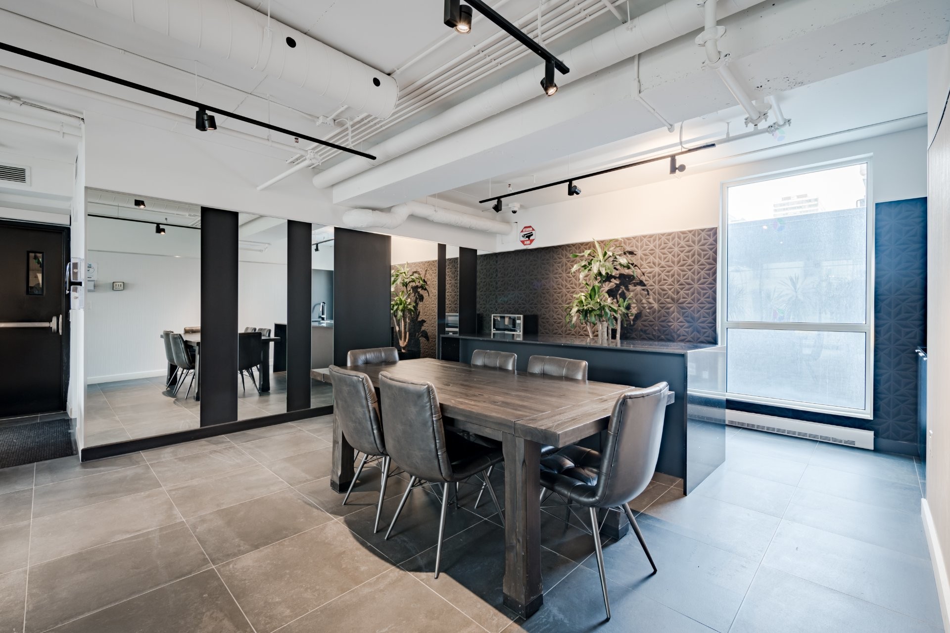 









1239


Rue Drummond

, 601,
Montréal (Ville-Marie),




QC
H3G1V8

