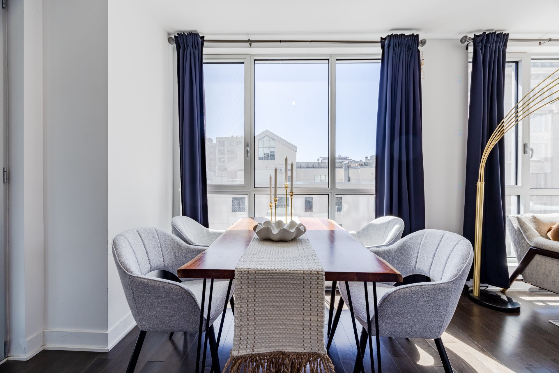 









1239


Rue Drummond

, 601,
Montréal (Ville-Marie),




QC
H3G1V8

