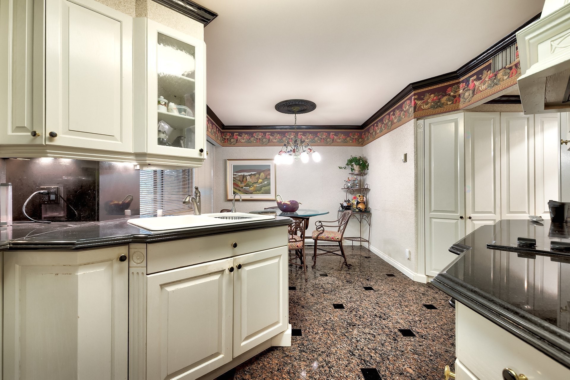 









5720


Av. Rembrandt

, 205,
Côte-Saint-Luc,




QC
H4W3A1

