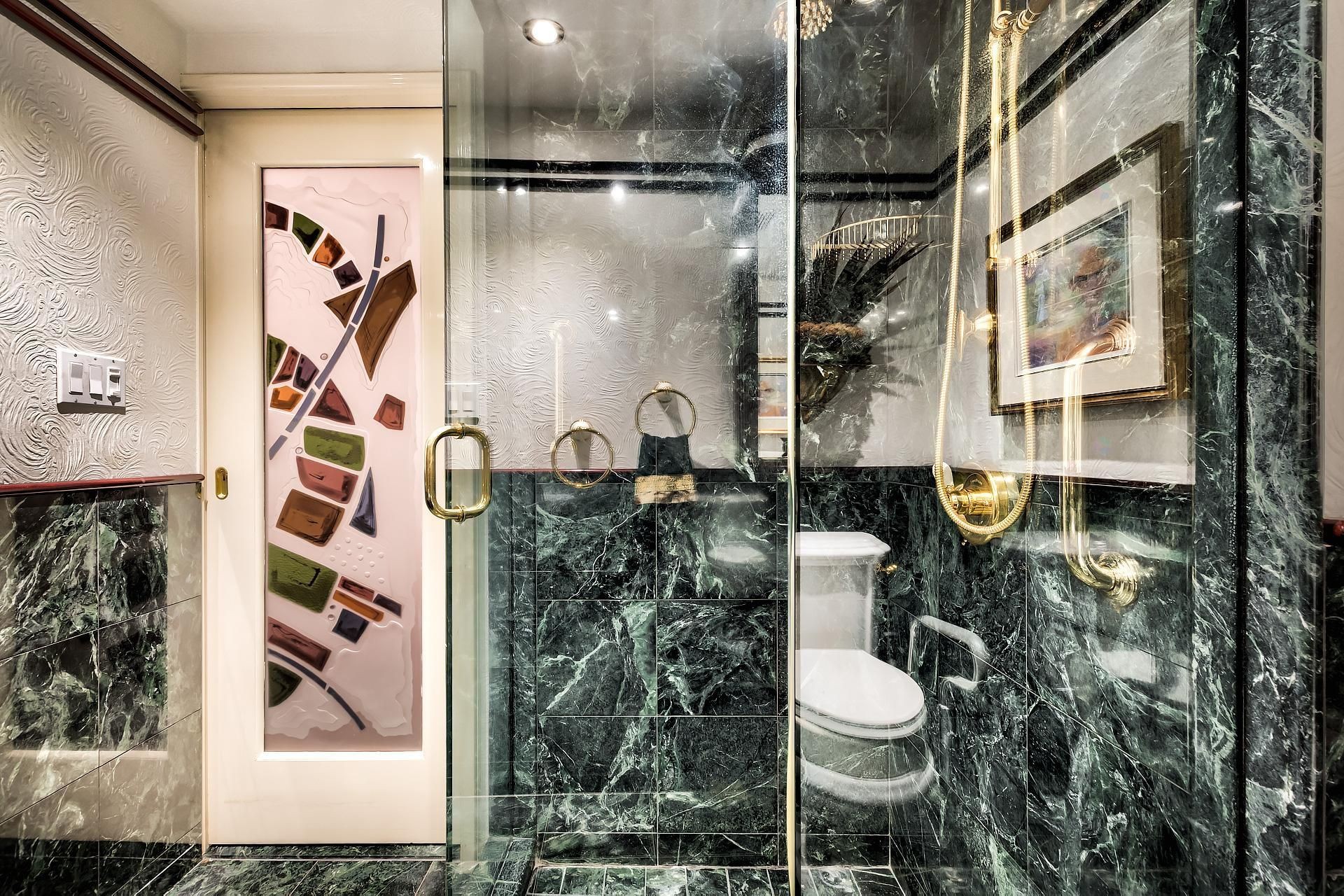 









5720


Av. Rembrandt

, 205,
Côte-Saint-Luc,




QC
H4W3A1

