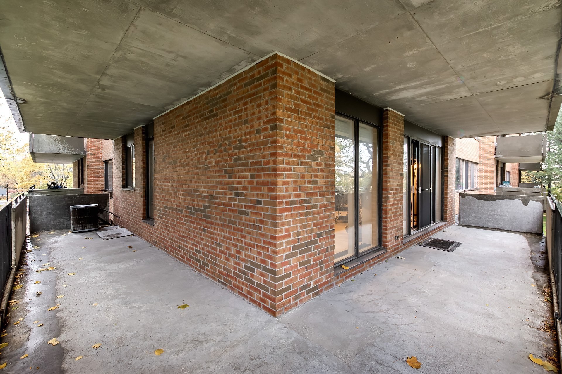 









5720


Av. Rembrandt

, 205,
Côte-Saint-Luc,




QC
H4W3A1

