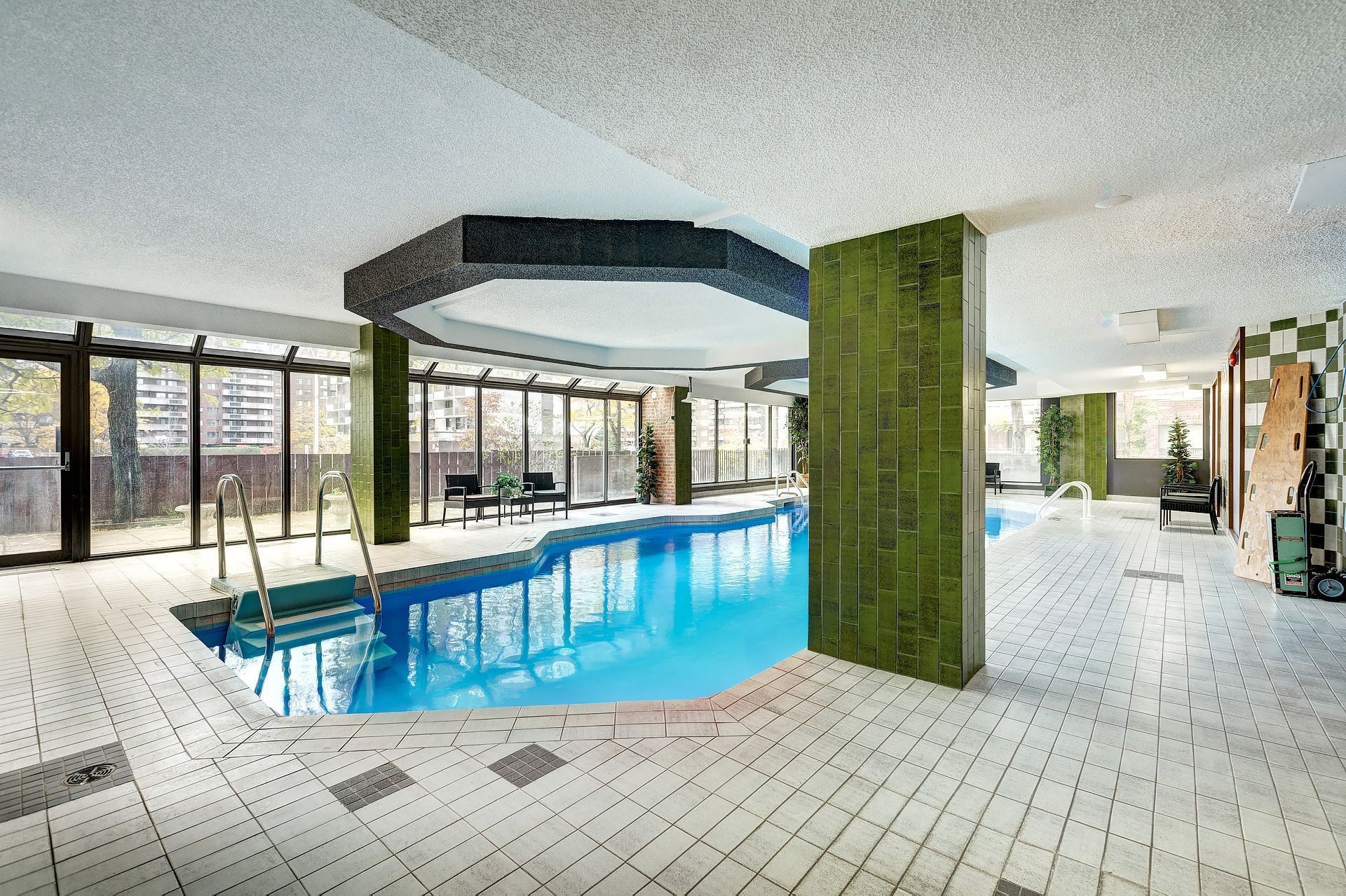 









5720


Av. Rembrandt

, 205,
Côte-Saint-Luc,




QC
H4W3A1

