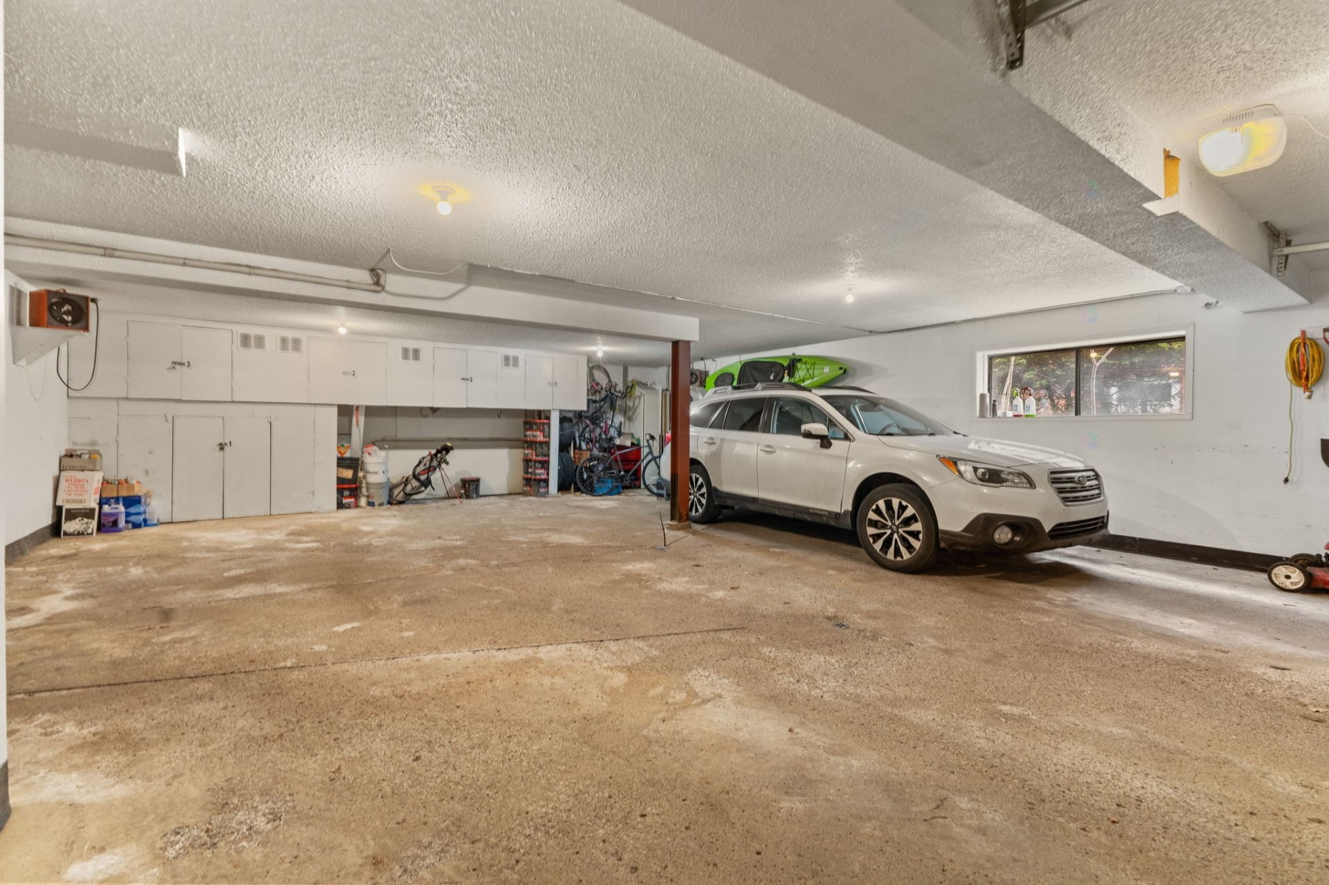 









160


Boul. du Mont-Bleu

, 2,
Gatineau (Hull),




QC
J8Z1K1


