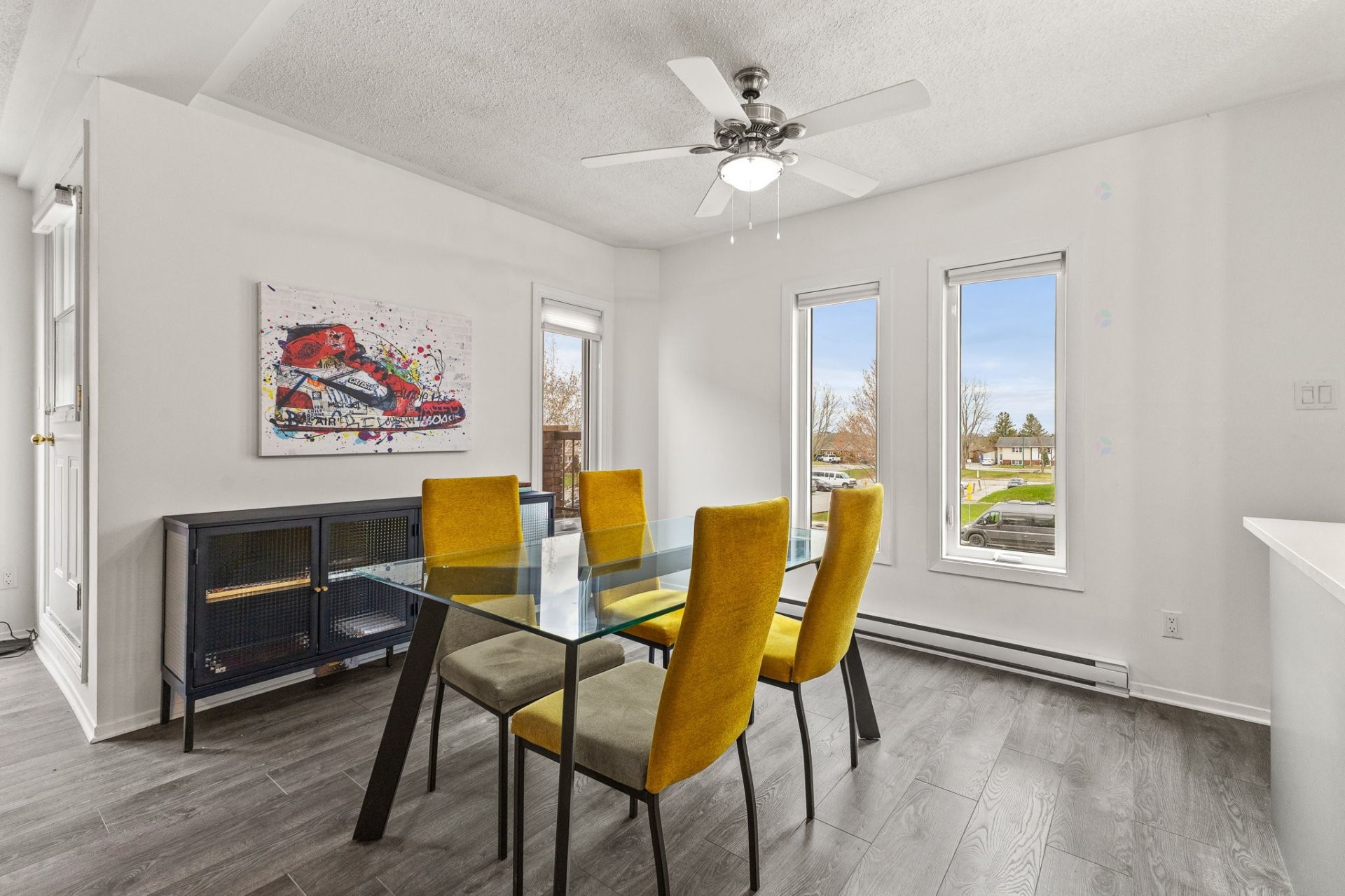 









160


Boul. du Mont-Bleu

, 2,
Gatineau (Hull),




QC
J8Z1K1

