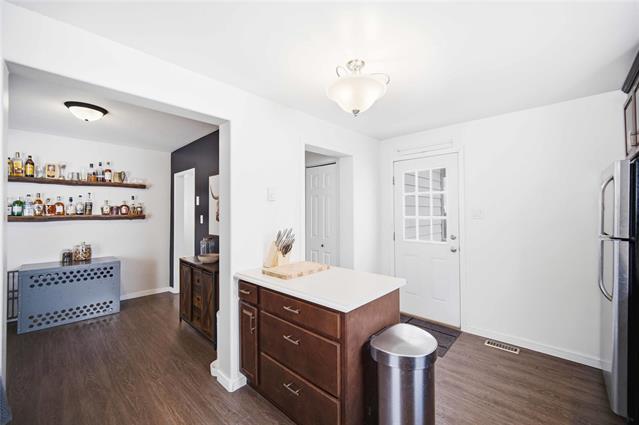 









270


BERNAT

RD,
Grande Pointe,




MB
R5A 1H1

