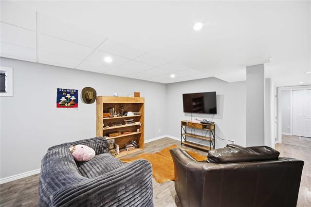 









270


BERNAT

RD,
Grande Pointe,




MB
R5A 1H1

