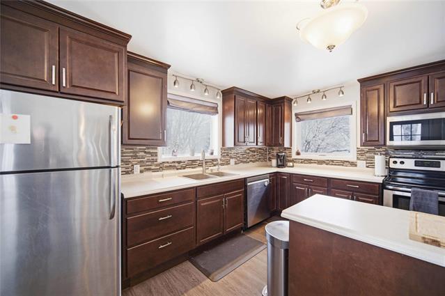 









270


BERNAT

RD,
Grande Pointe,




MB
R5A 1H1

