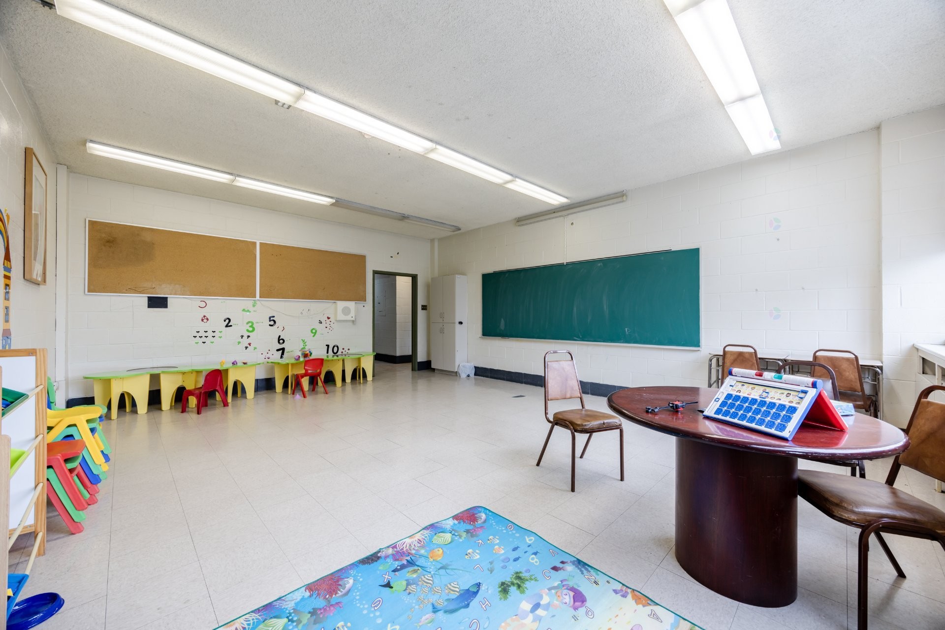 









690


Boul. Crémazie E.

,
Montréal (Villeray/Saint-Michel/Parc-Extension),




QC
H2P1E9

