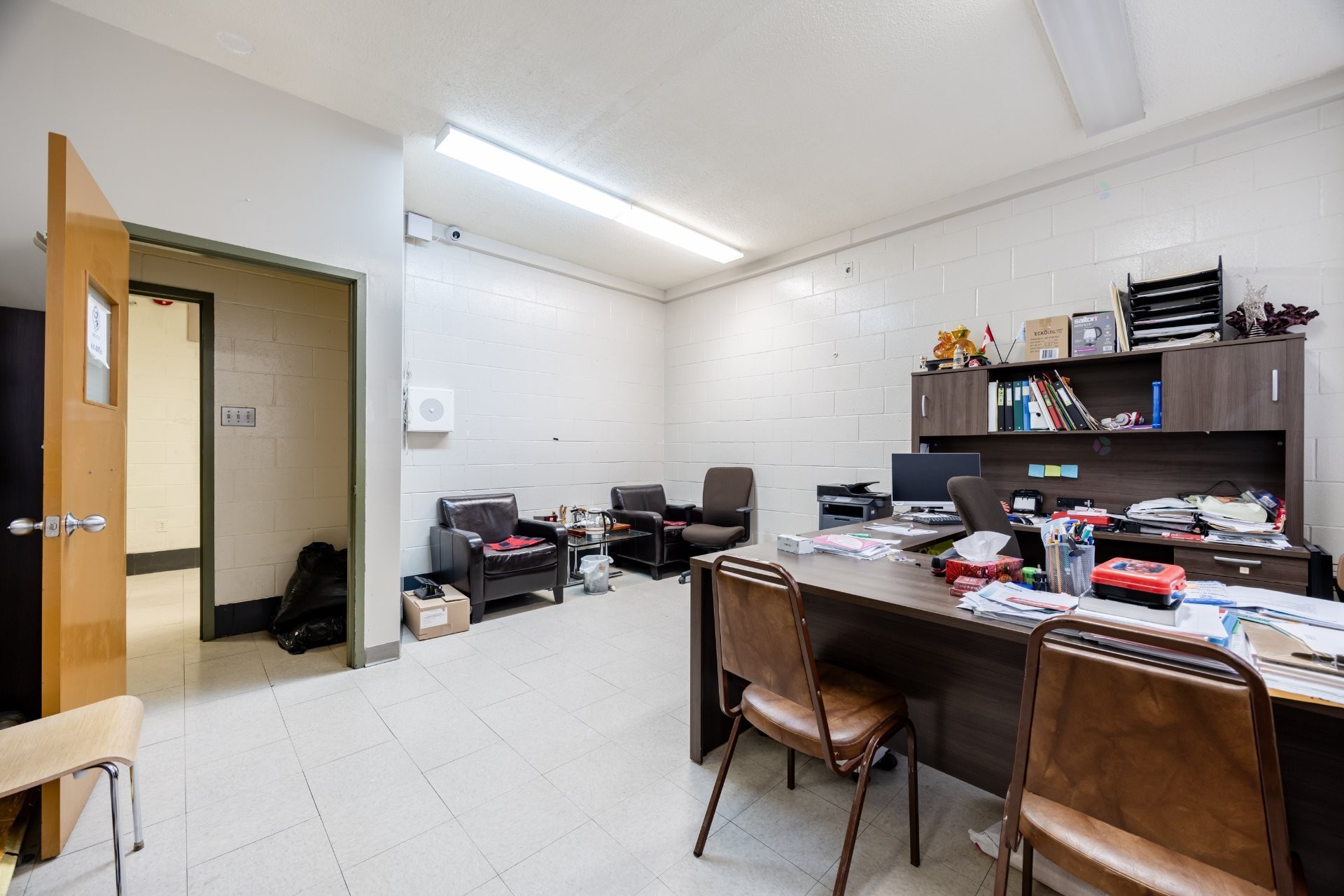 









690


Boul. Crémazie E.

,
Montréal (Villeray/Saint-Michel/Parc-Extension),




QC
H2P1E9

